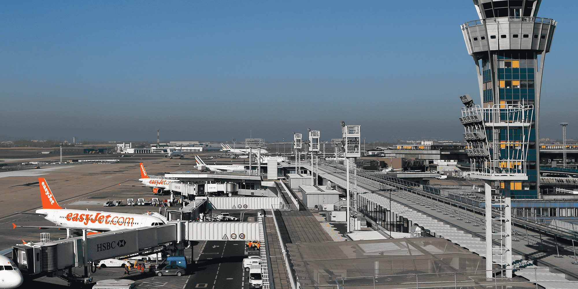 Le gouvernement mène une consultation publique sur un arrêté visant à protéger davantage les riverains de l'aéroport de Paris-Orly des nuisances sonores nocturnes.