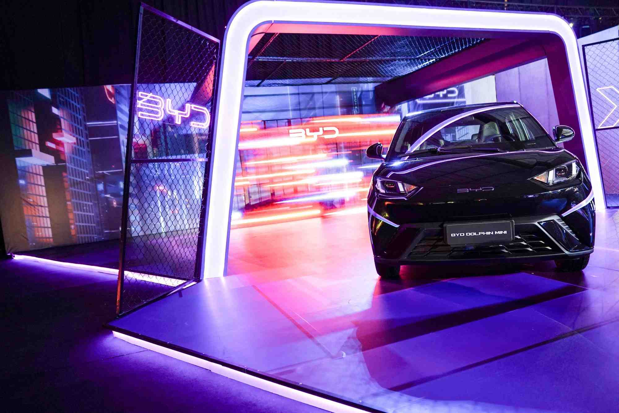 La societe chinoise byd lance le mini-vehicule electrique dolphin au mexique