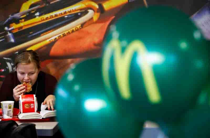 McDonald's accuse une baisse plus forte que prévu de ses ventes en novembre