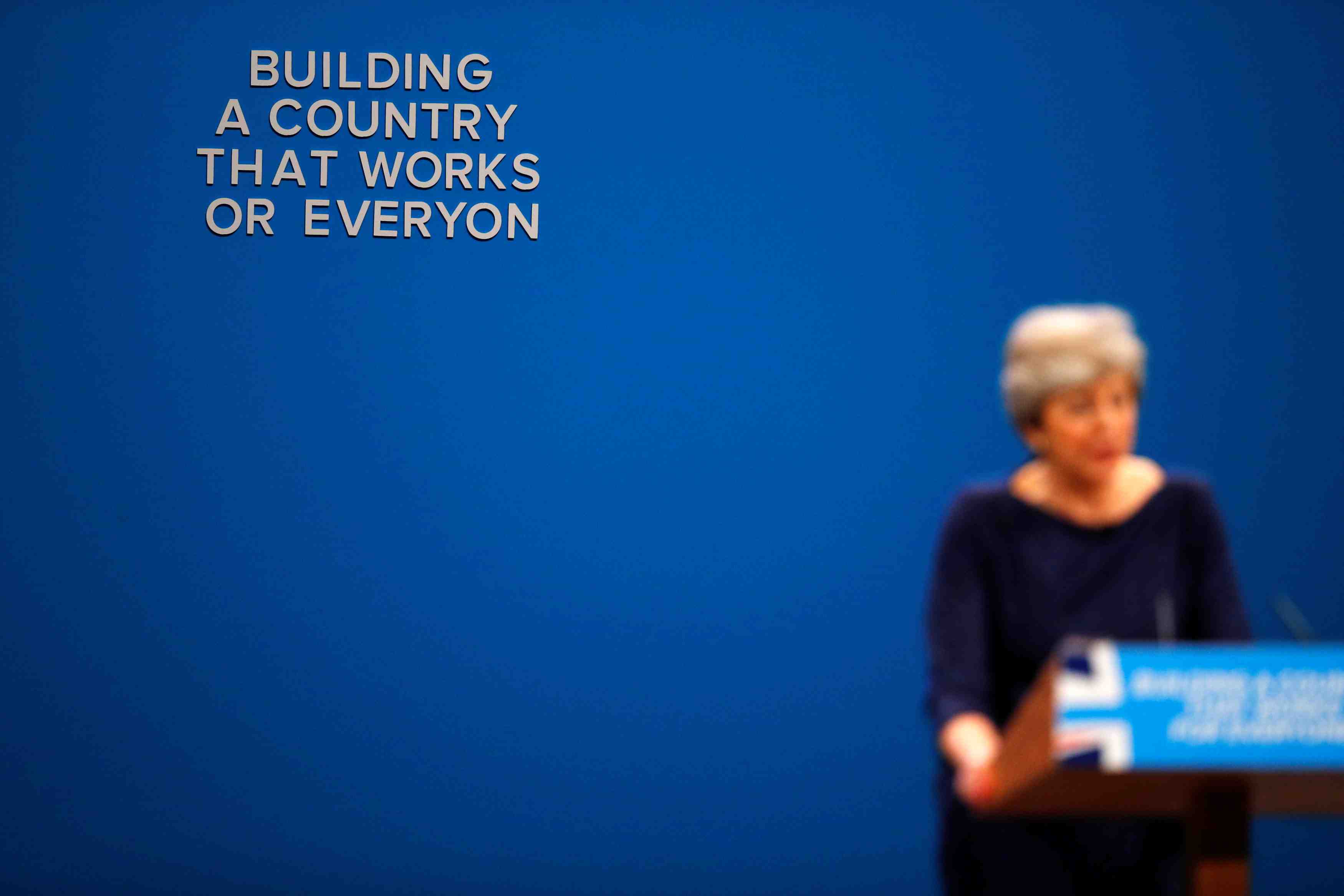 Les conservateurs divises apres le discours de theresa may