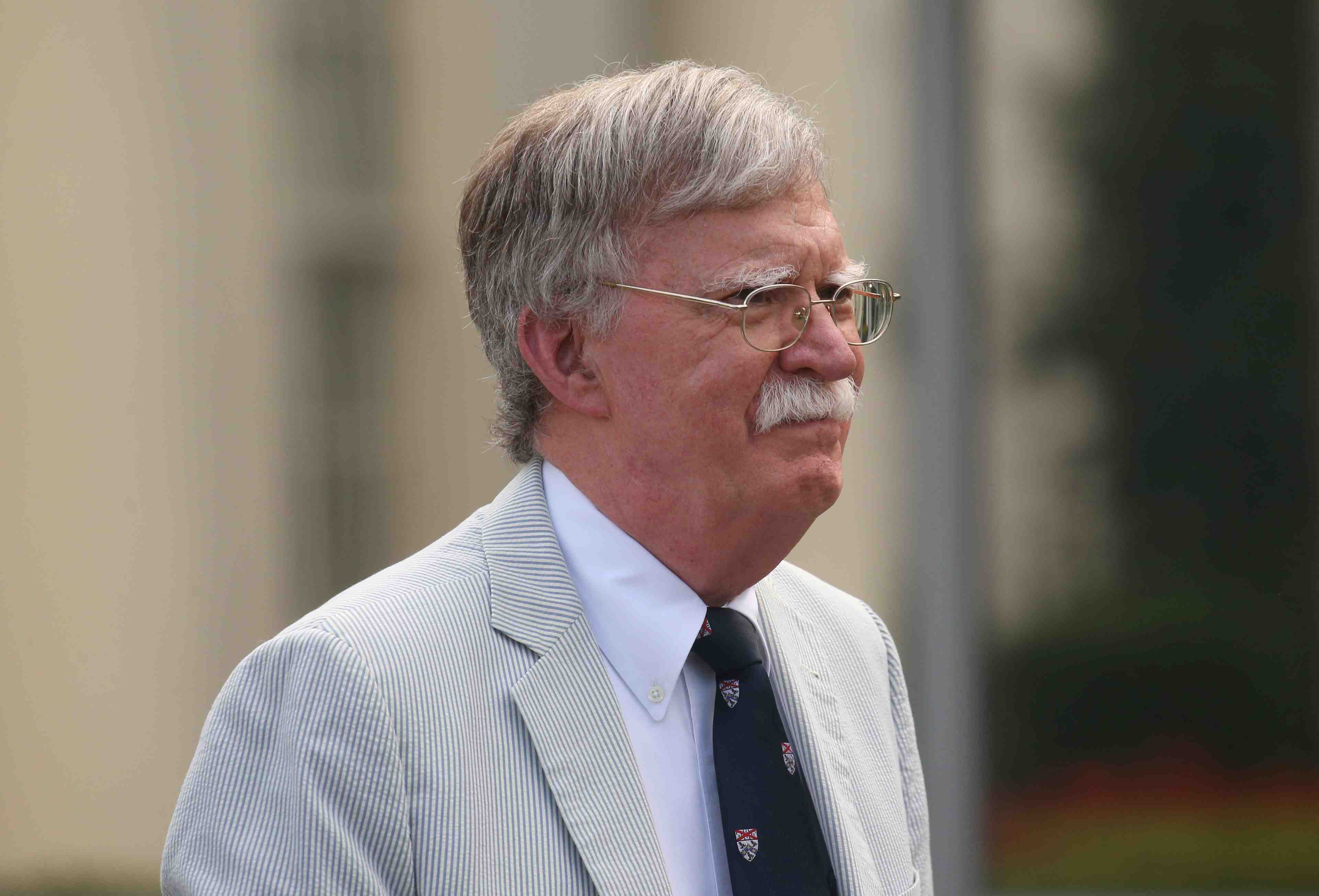 Trump veut soutenir le brexit par un accord commercial, dit bolton a londres