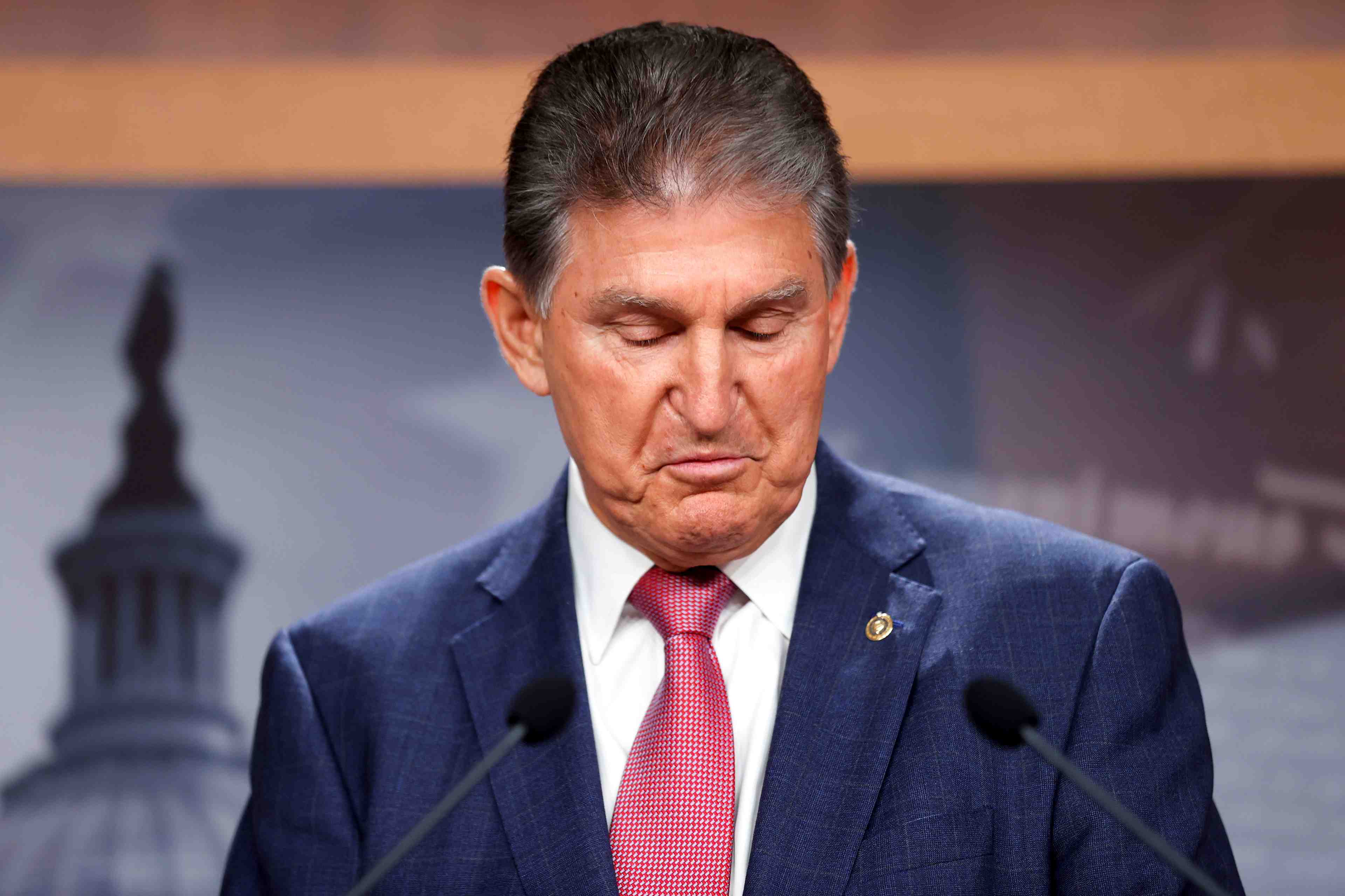 Etats-unis: manchin pourrait retarder le plan de $1.750 mds de biden, selon axios