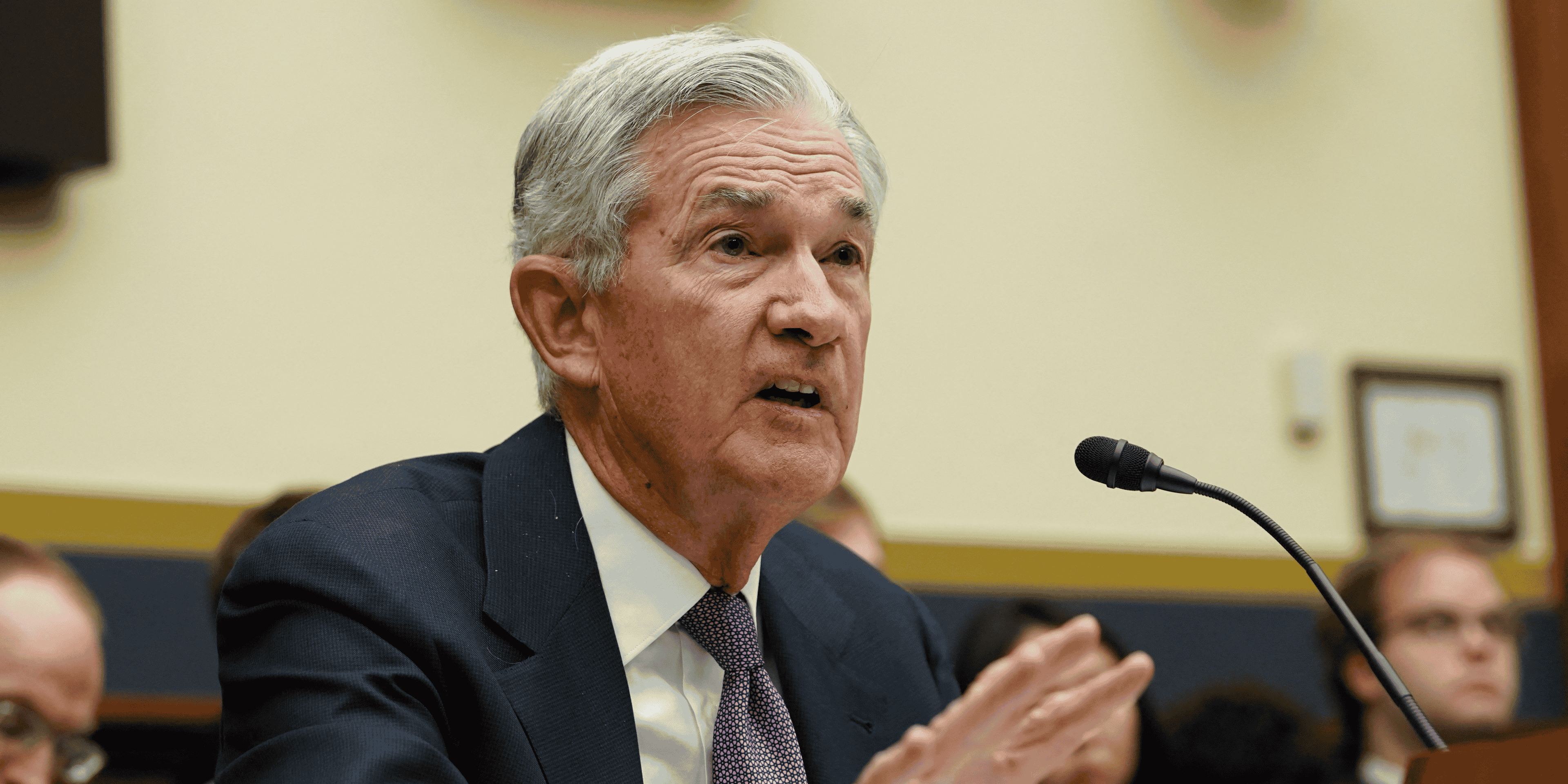Le president de la reserve federale, jerome h. powell, temoigne lors d'une audition des services financiers