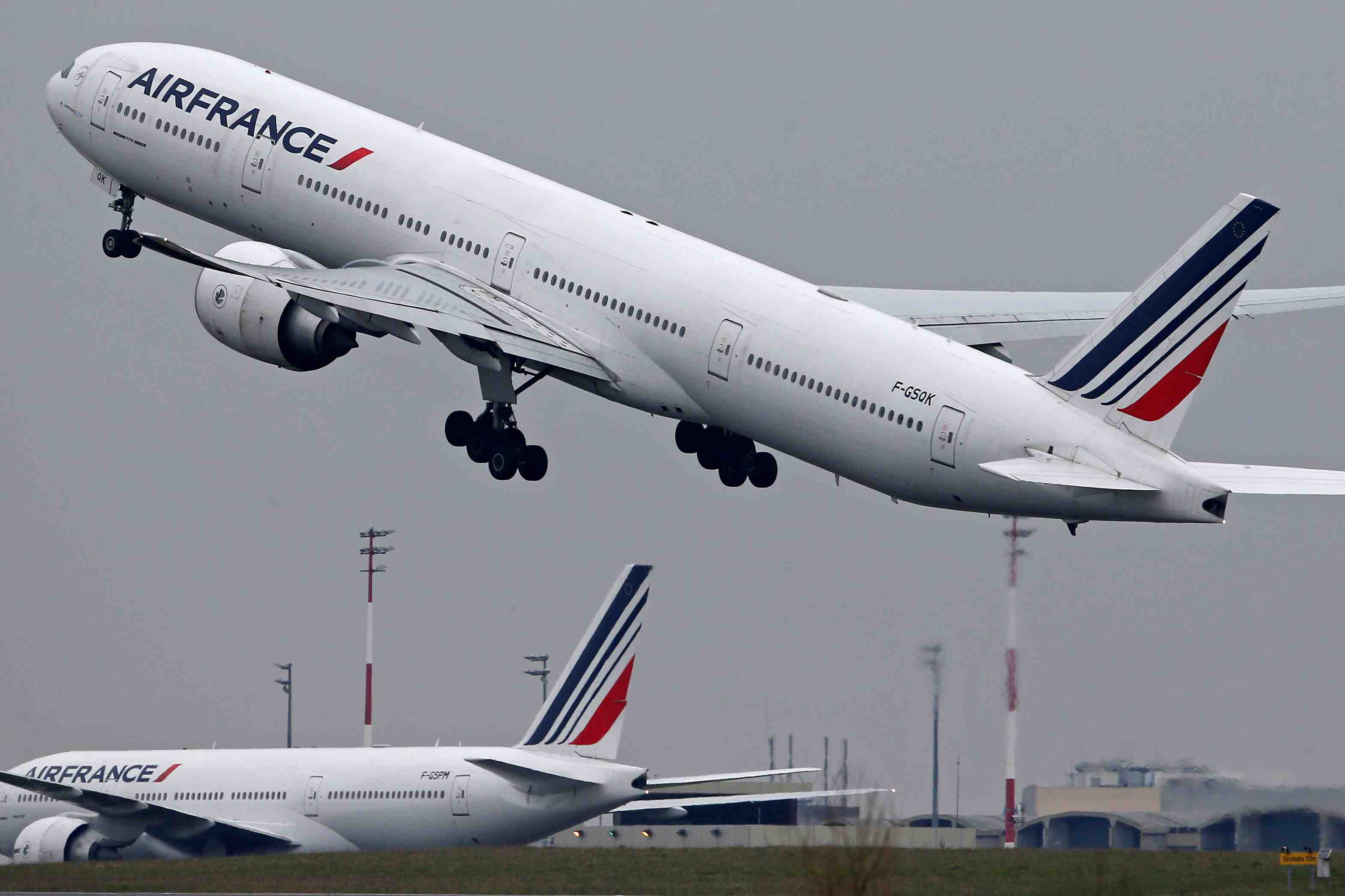 Air france: appel a la greve les 3 et 7 avril