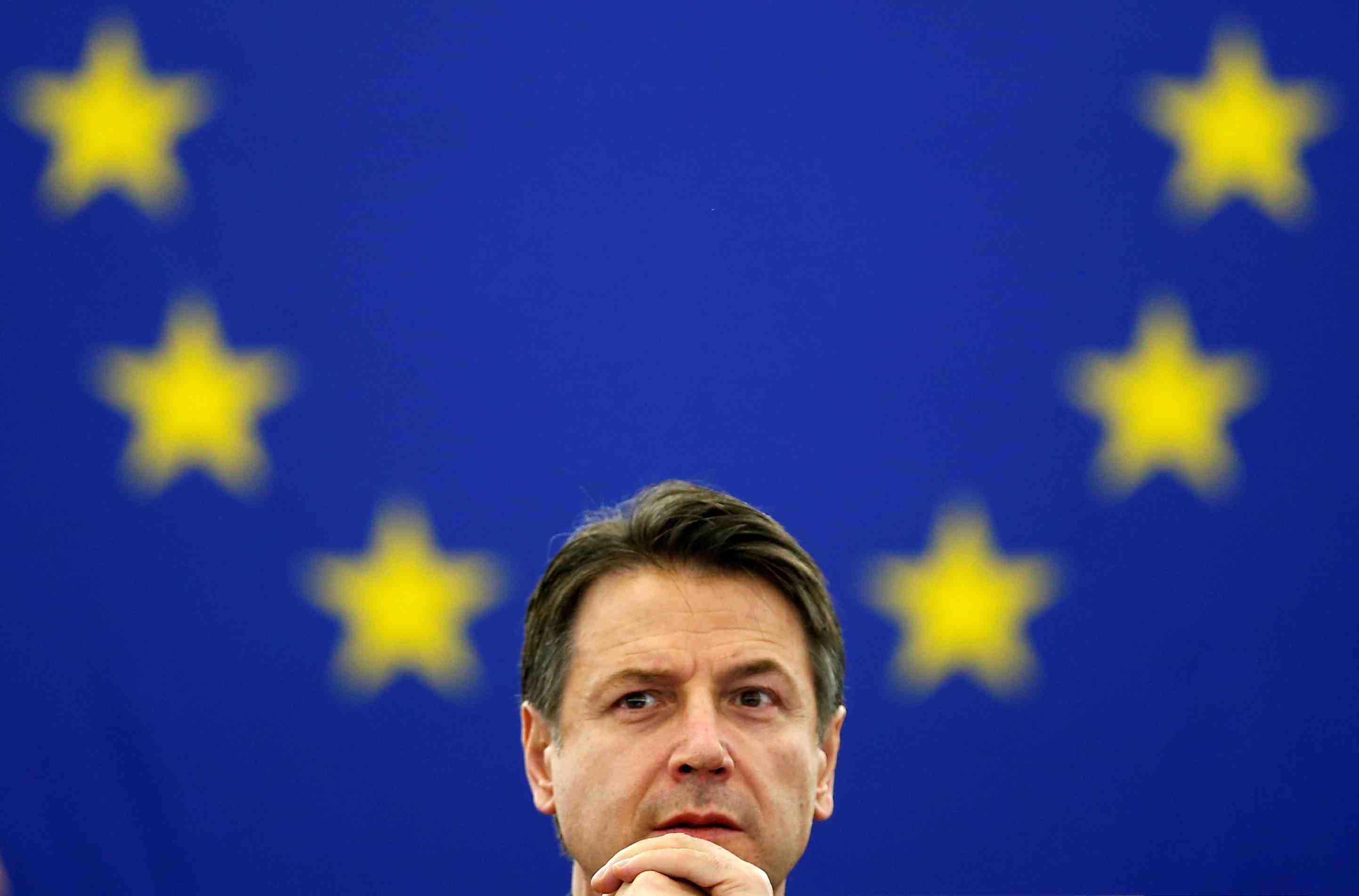 Giuseppe conte fait figure d’accuse devant le parlement europeen