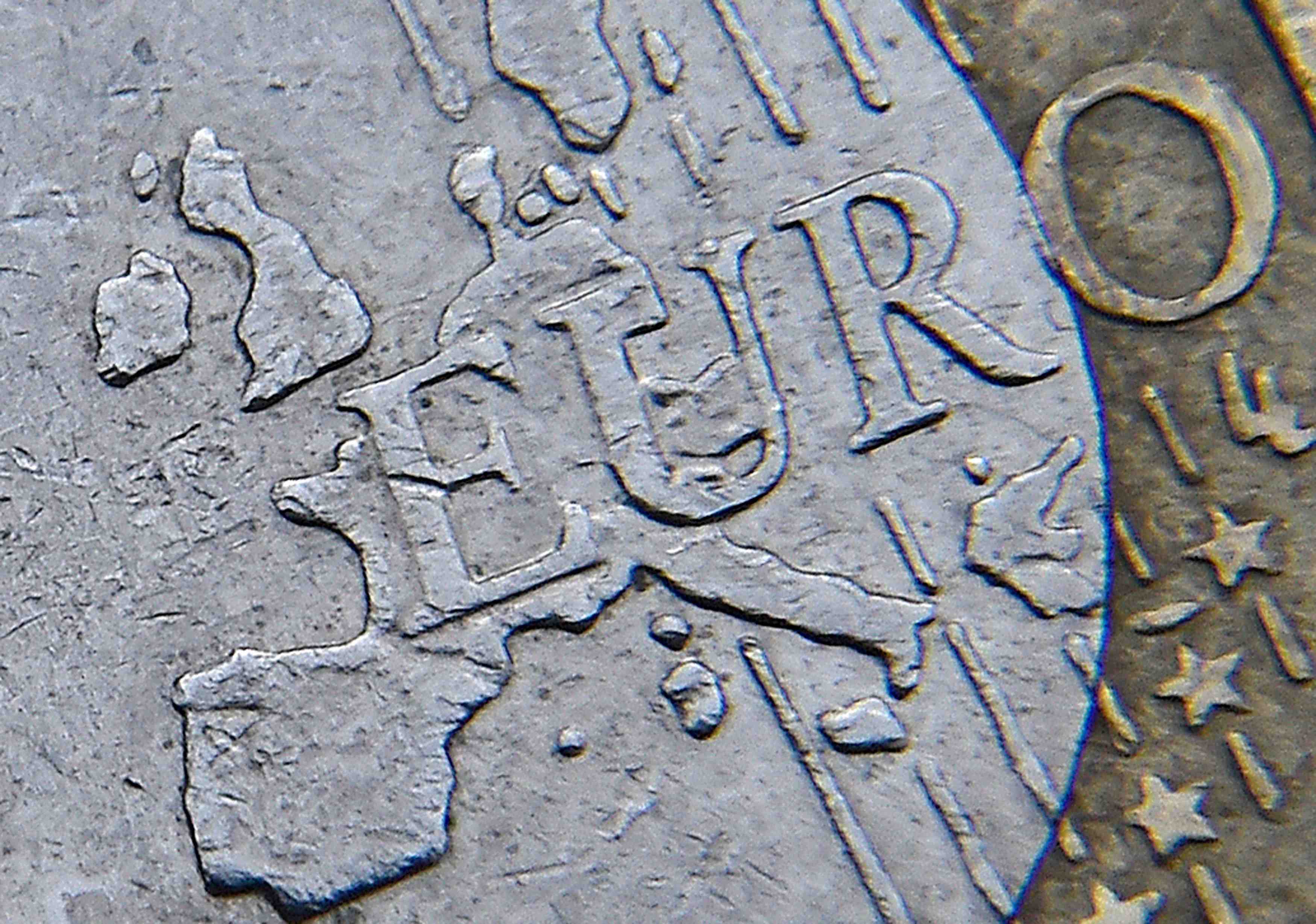 La ce reclame des progres sur l'integration de la zone euro