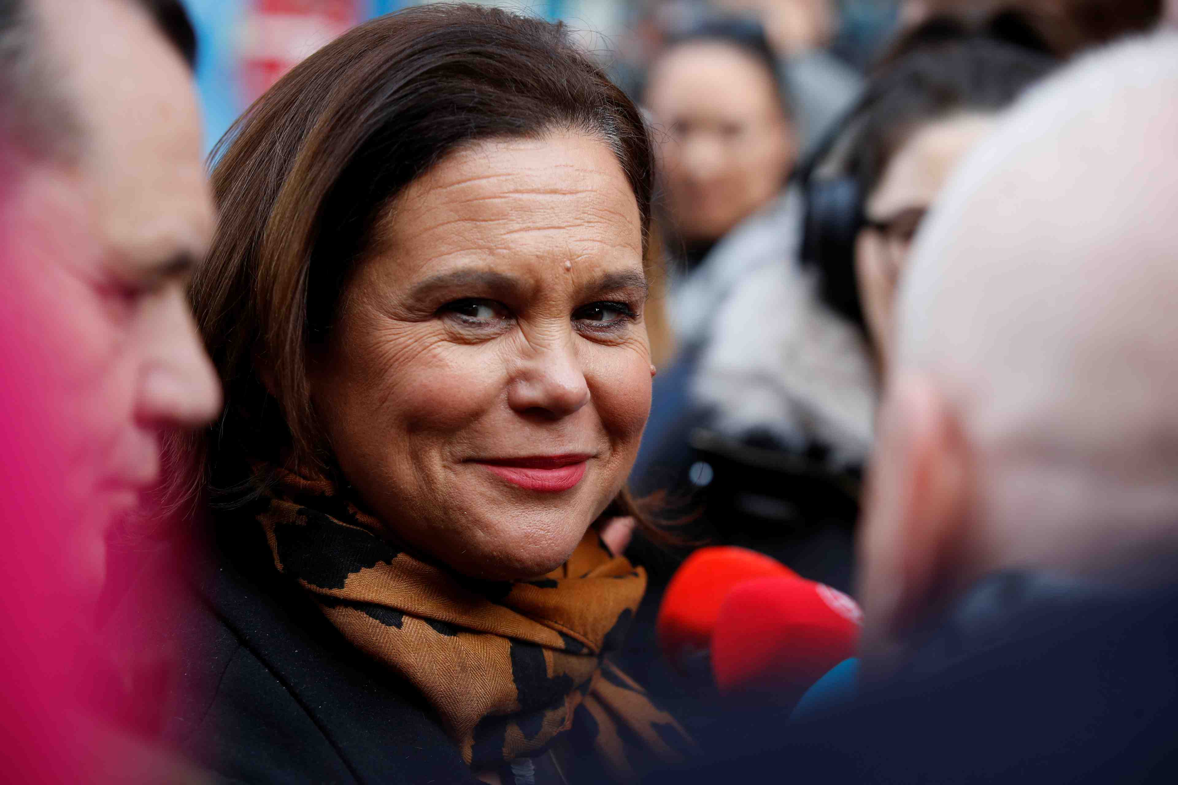 Le sinn fein vent dans les voiles avant les elections en irlande