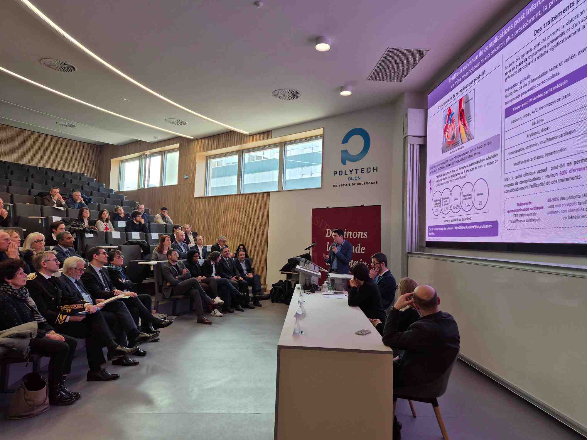 François Rebsamen, ministre de l’Aménagement du territoire et de la Décentralisation, était présent au sommet de l’IA régional, à l'école d'ingénieur Polytech à Dijon.