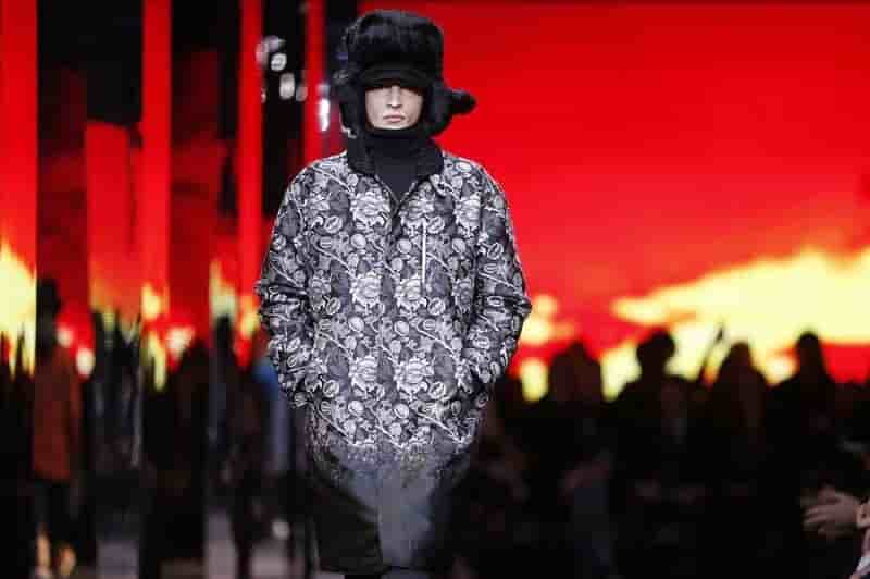 Le specialiste des doudounes haut de gamme moncler se porte bien