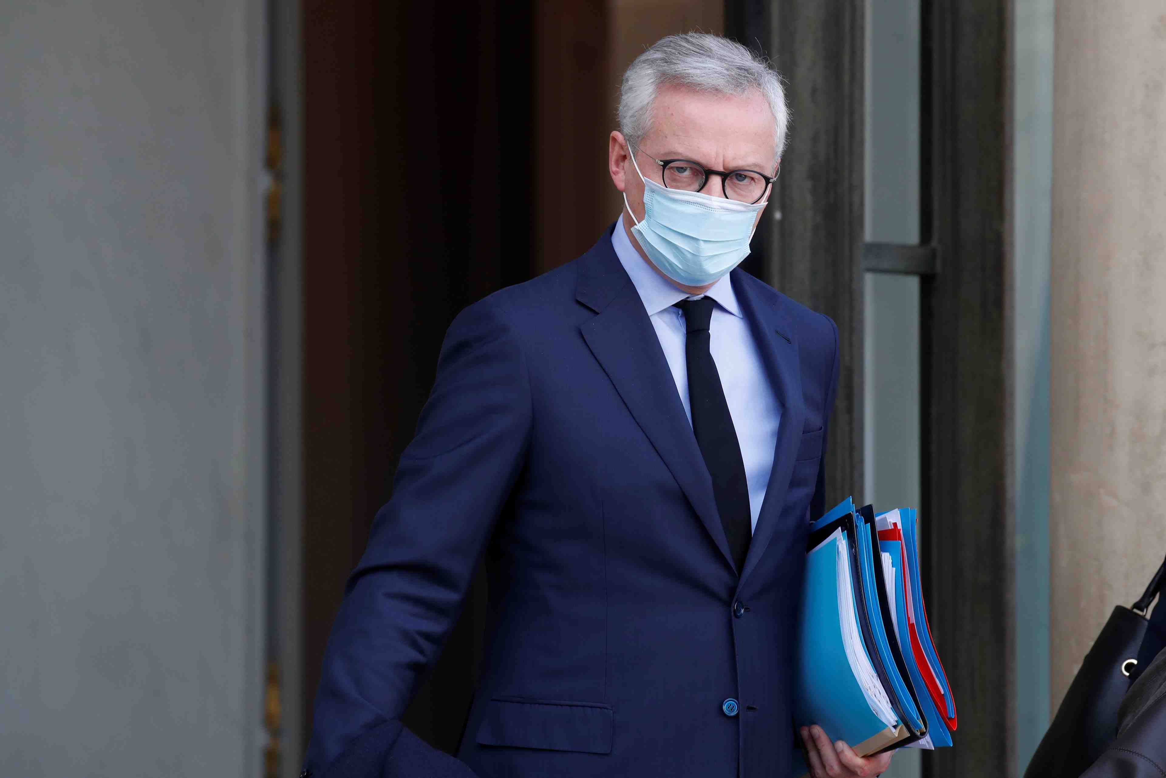 Le couvre-feu elargi coutera un peu plus de 2 milliards d'euros, dit le maire
