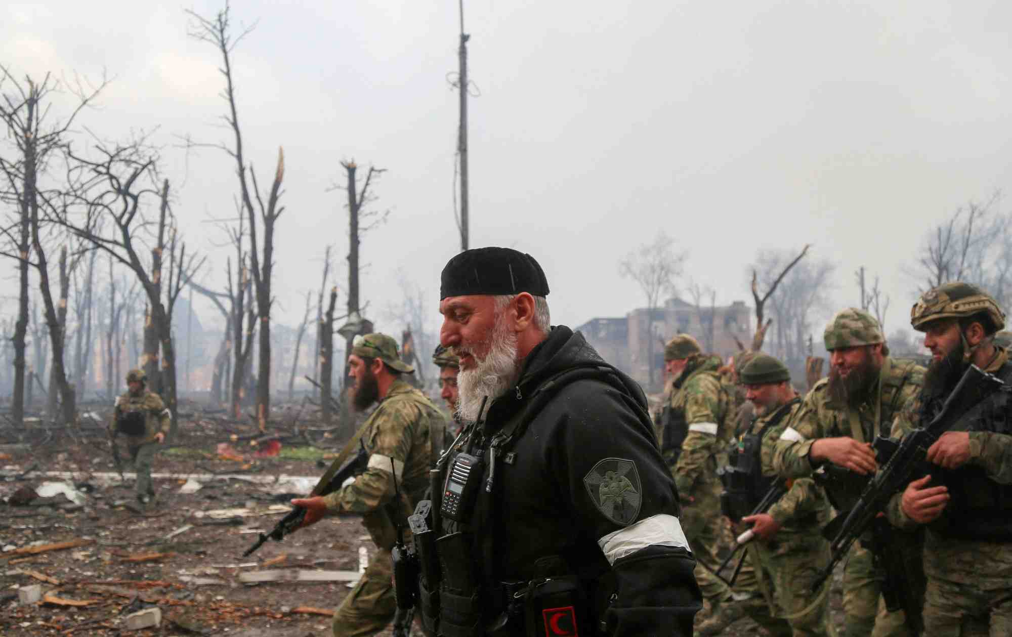 Des combattants de l'unite des forces speciales tchetchenes, dirigee par adam delimkhanov