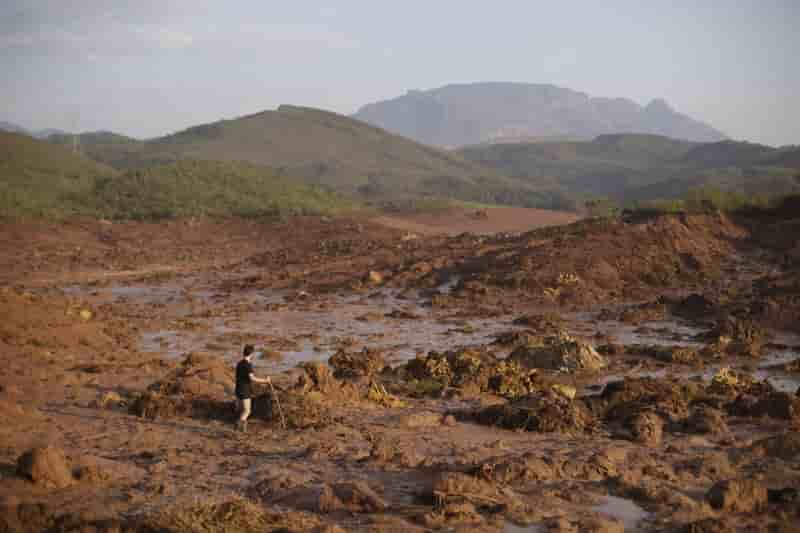 Rupture d'un barrage minier au bresil
