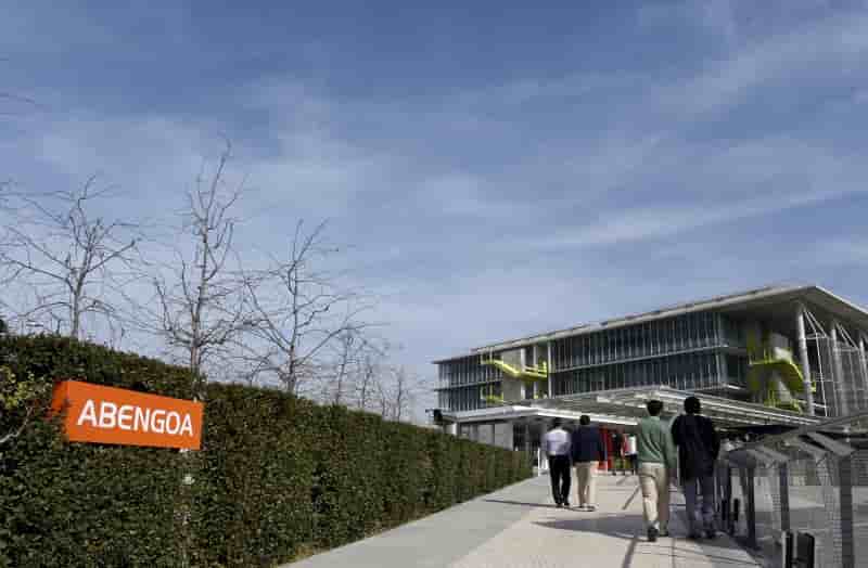 Abengoa dit avoir besoin de 826 millions d'euros pour finir l'annee
