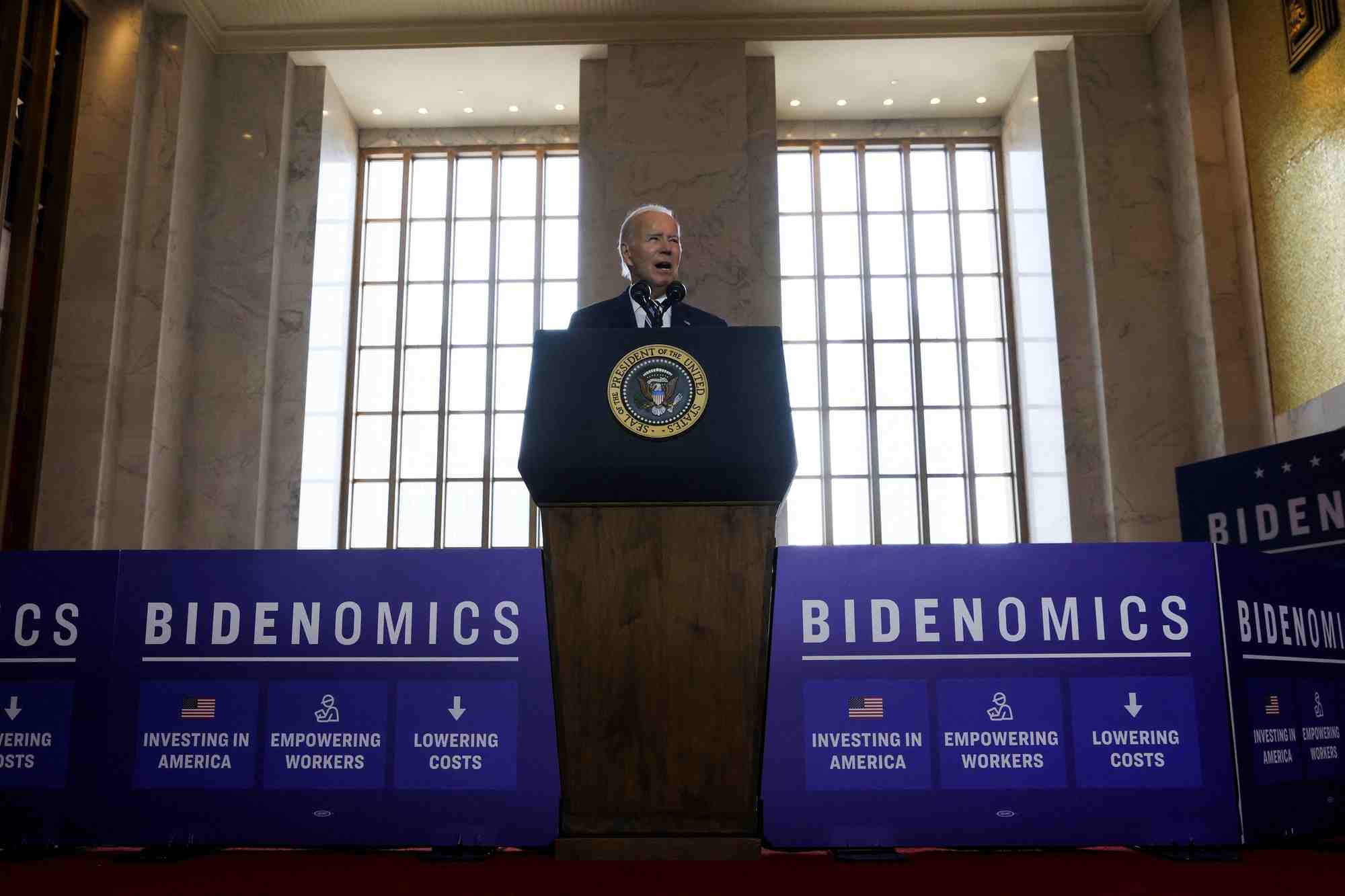 Le president americain joe biden a chicago, aux etats-unis