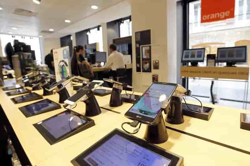 Orange dit ne pas discuter d'un rapprochement avec telecom italia