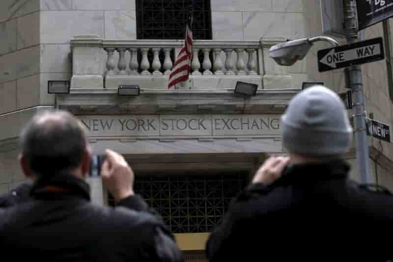 Wall street termine en repli