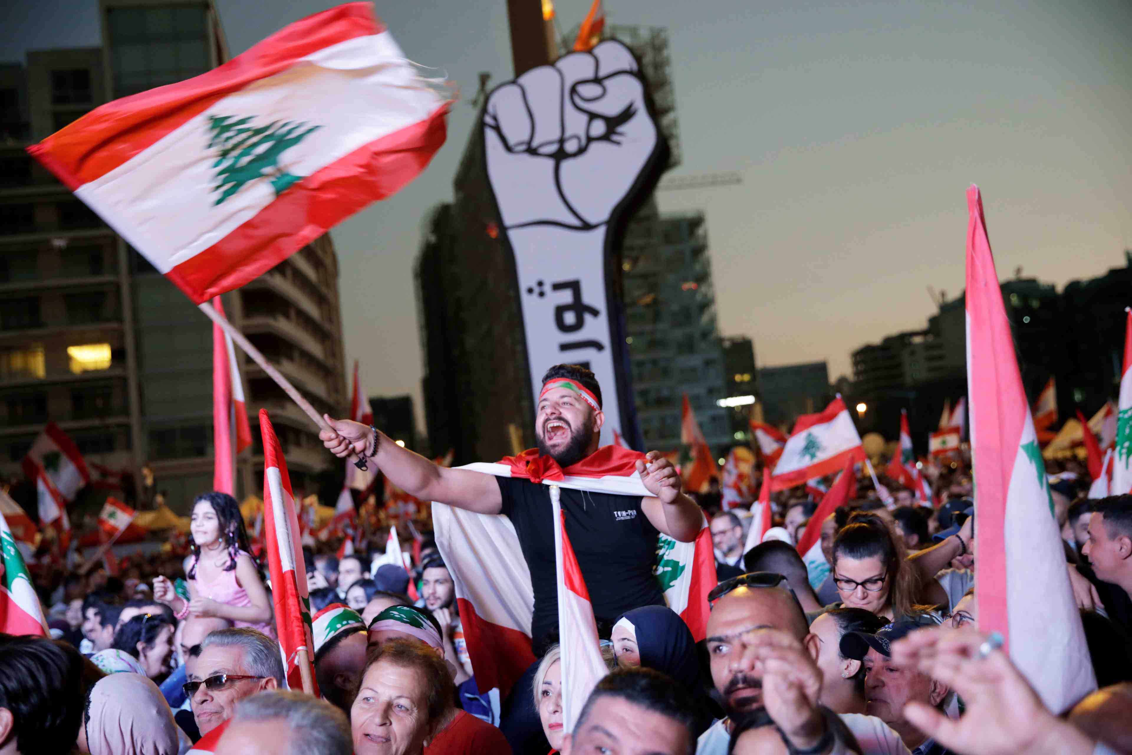 Liban: les opposants au gouvernement dans la rue apres une manifestation pro-aoun