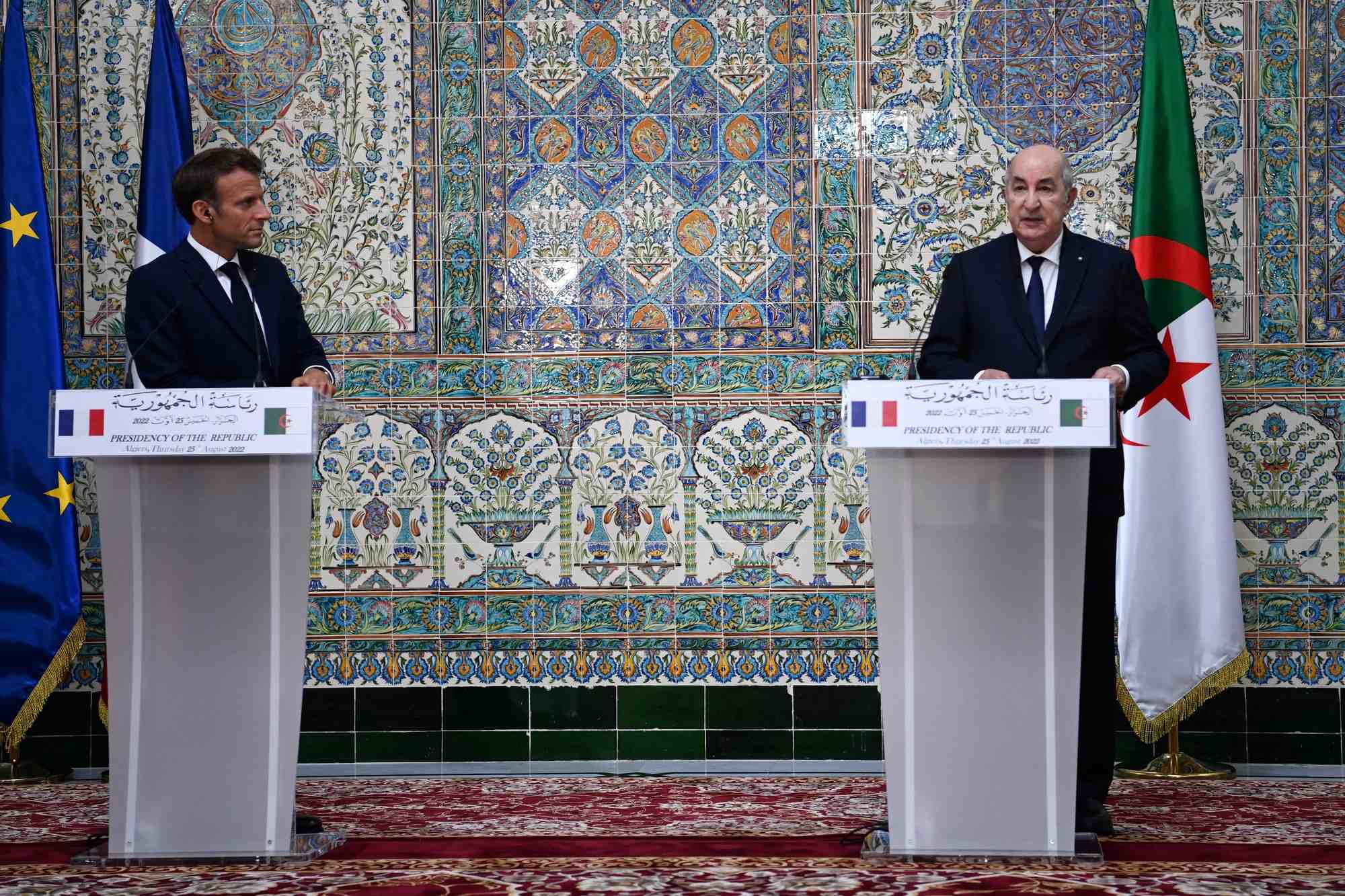 "verite" et "reconnaissance" : macron invite a regarder "en face" l'histoire franco-algerienne