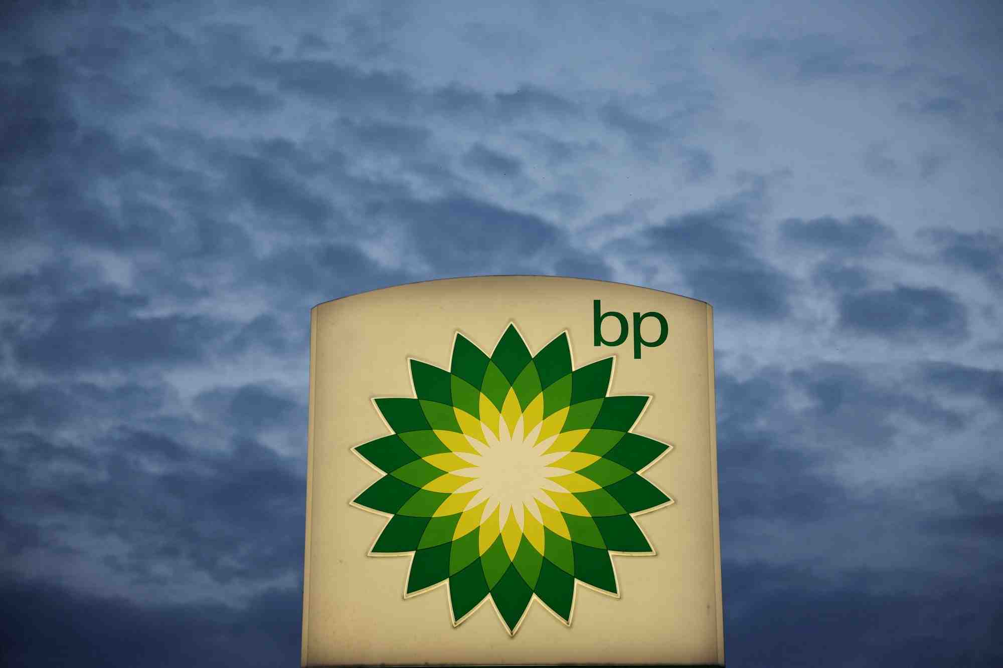 Photo d'archives du logo de british petrol (bp) a pienkow, en pologne