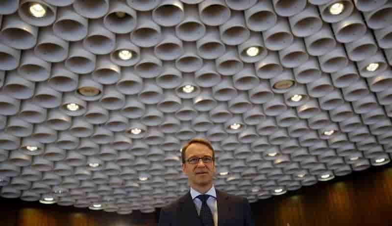 Le president de la bundesbank critique le programme de la bce
