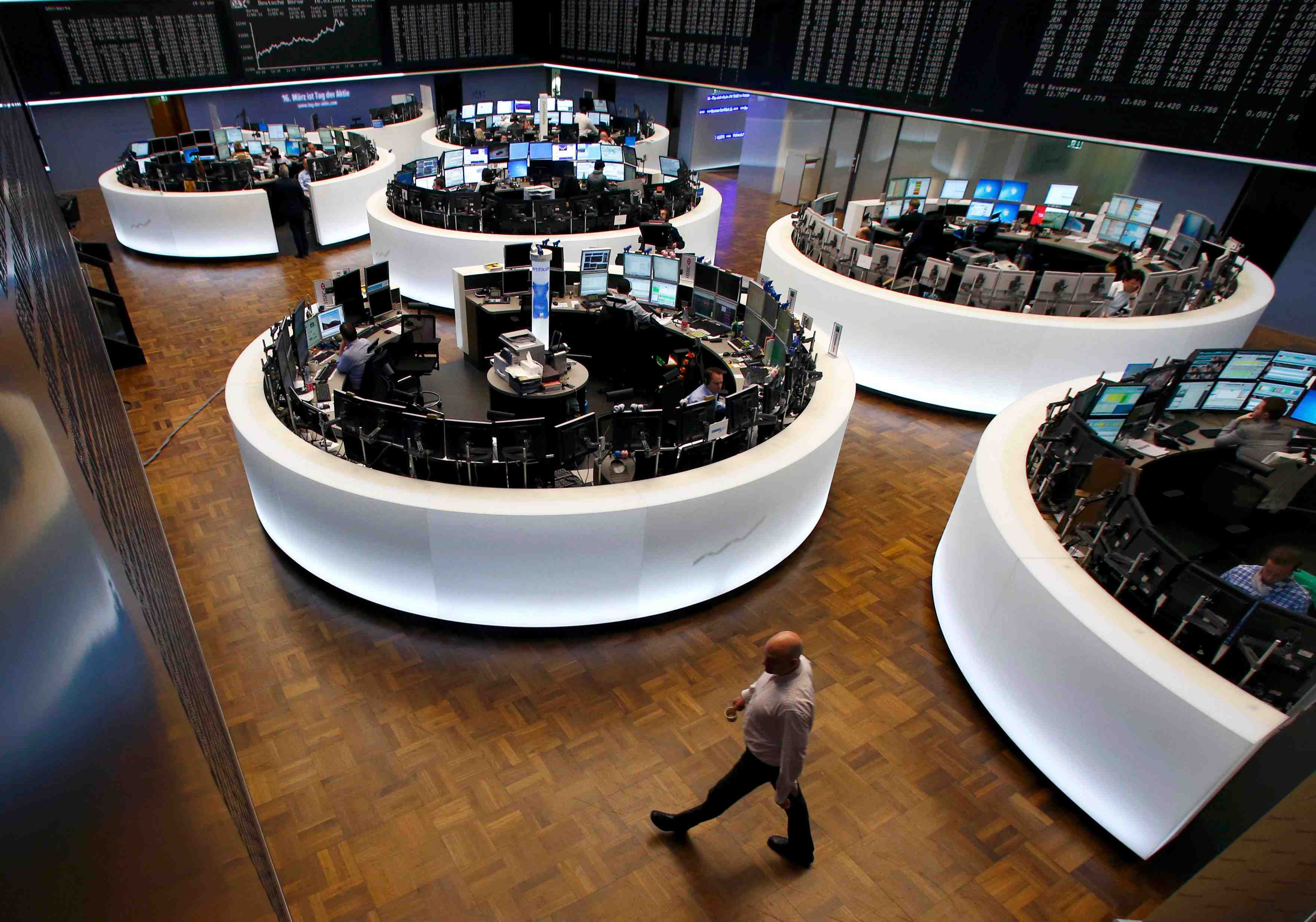 Les bourses europeennes cloturent en nette hausse