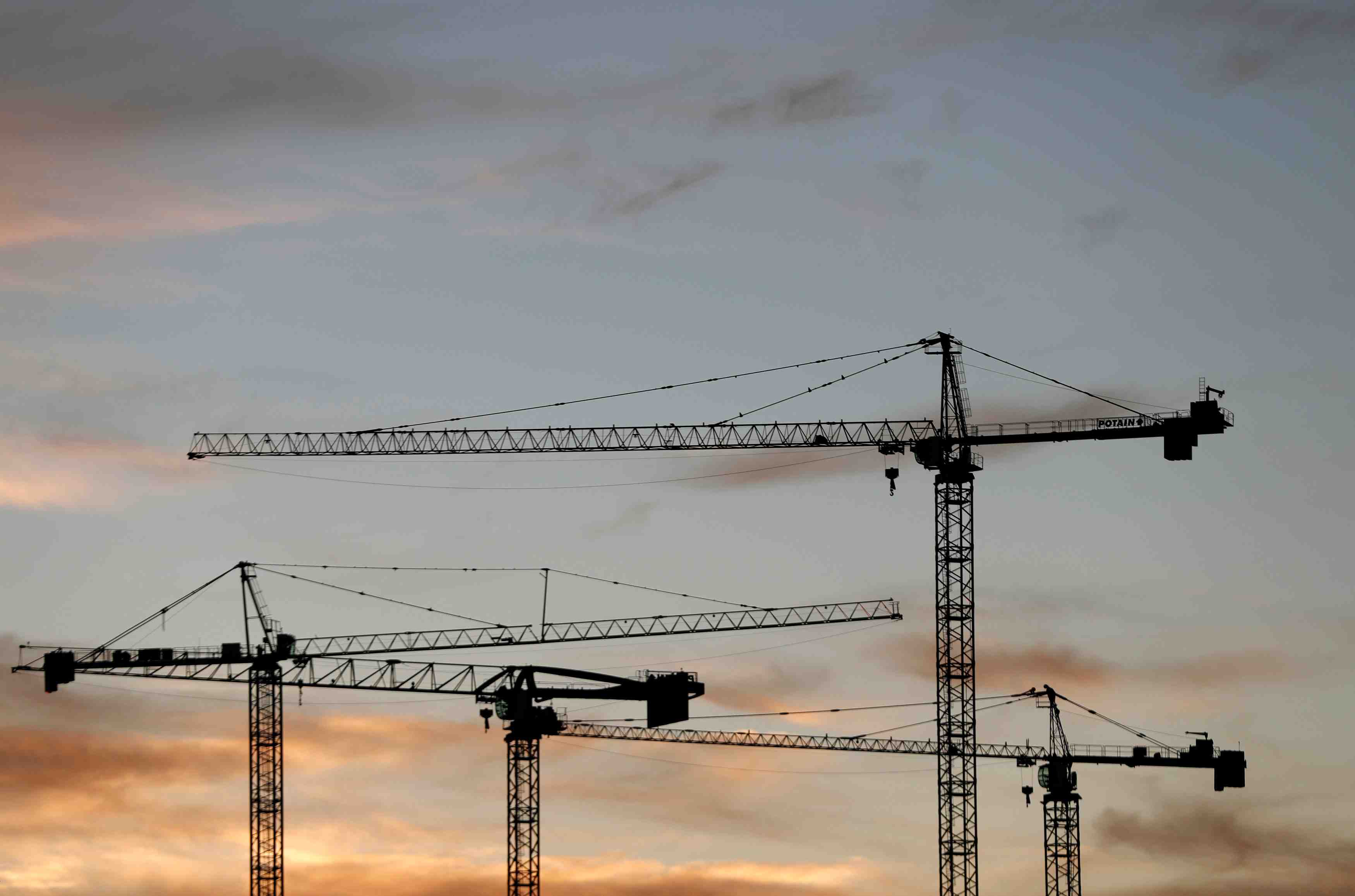 Usa: la hausse des commandes a l'industrie depasse les attentes