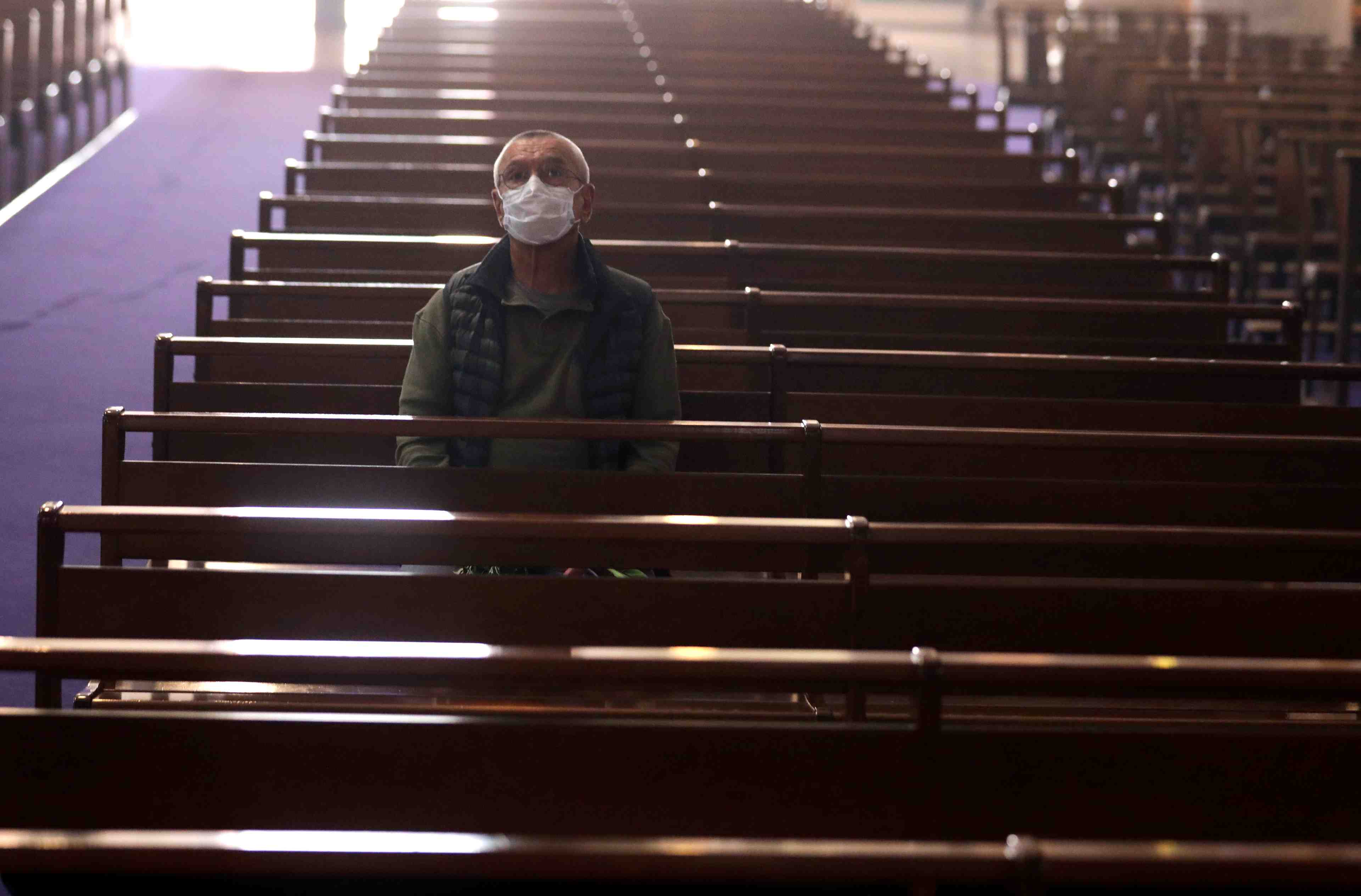 Coronavirus: la france permet la reprise des rassemblements religieux