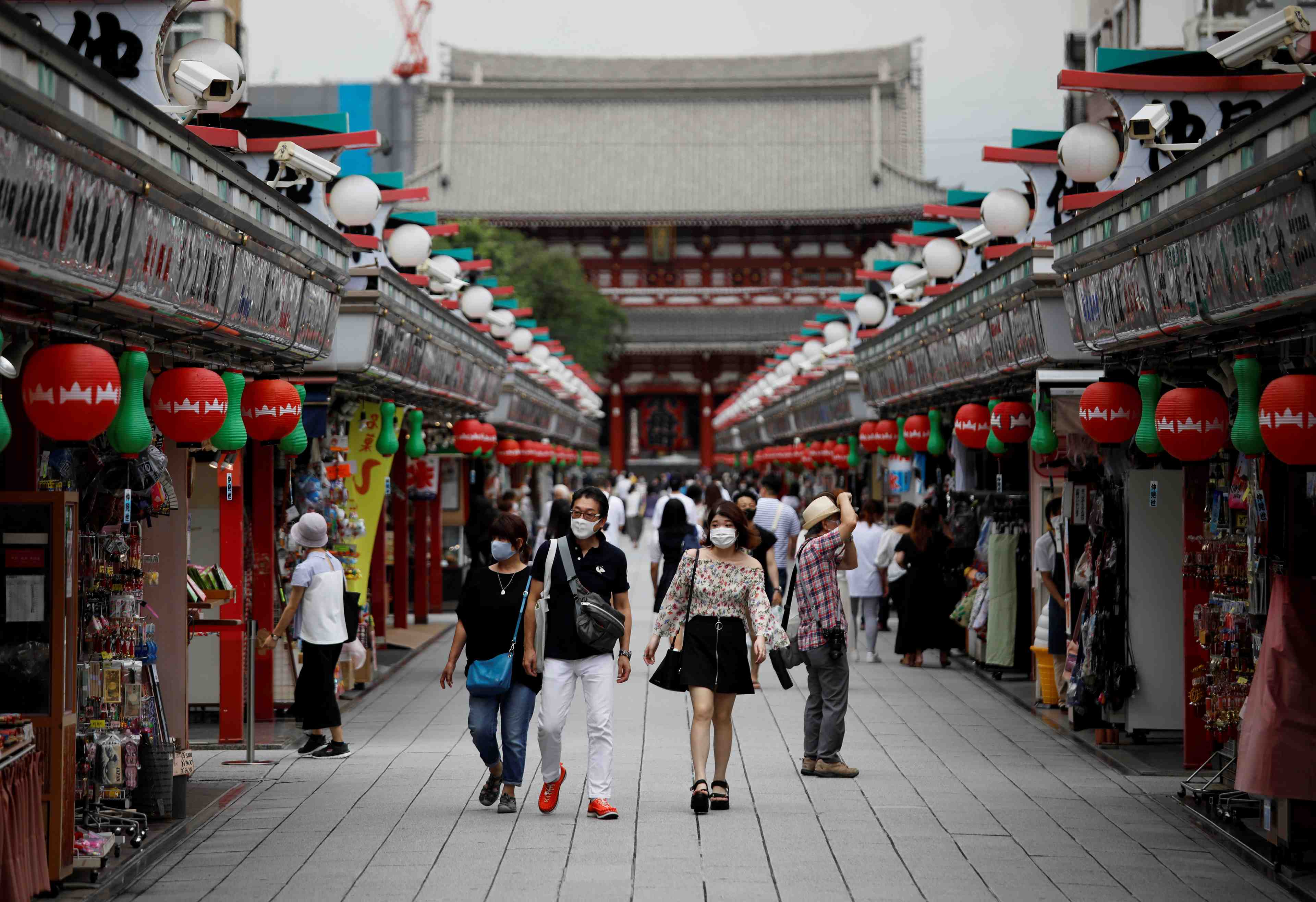 Le japon tente de relancer son industrie touristique, fait face aux critiques
