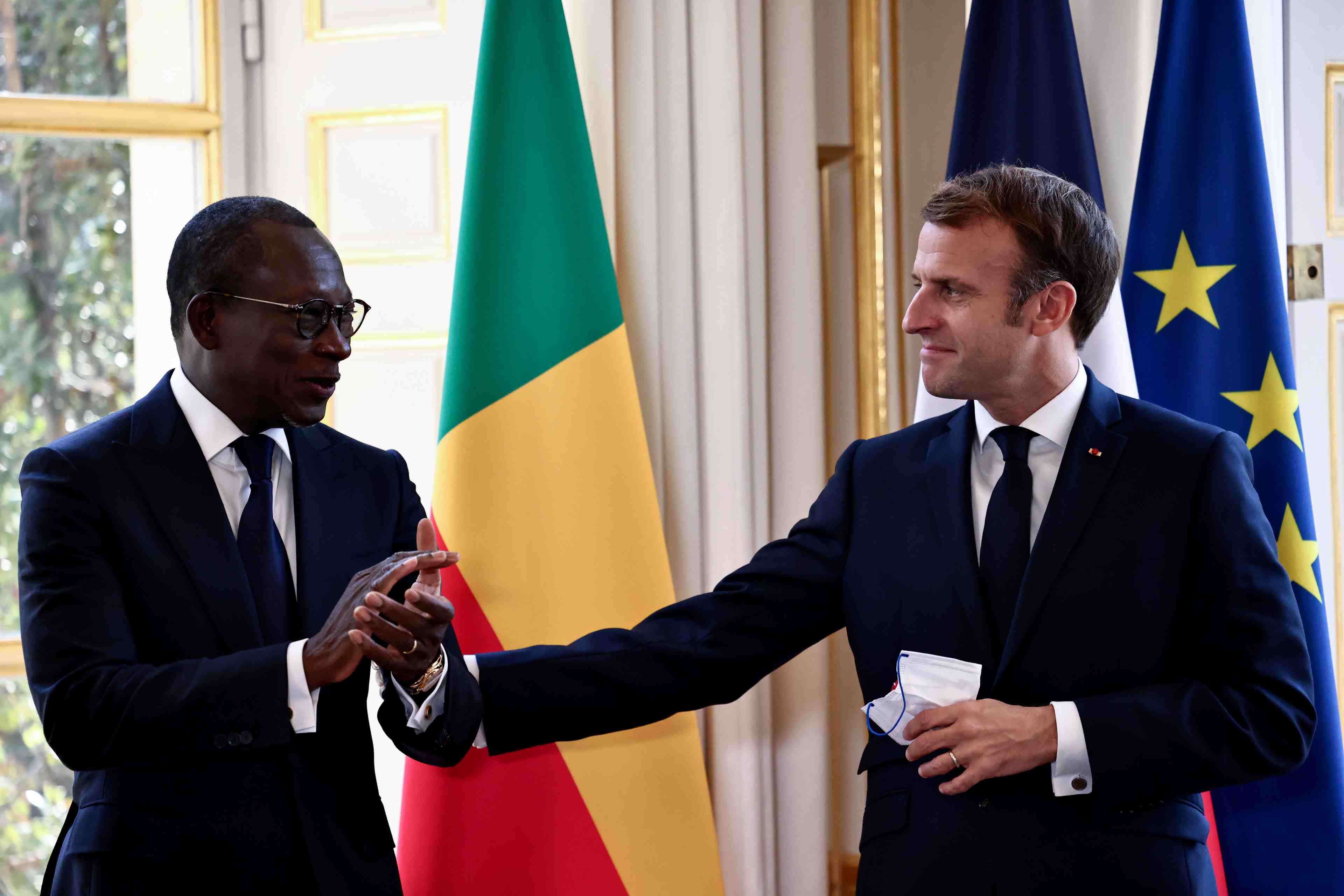 La france restitue officiellement des oeuvres d'art saisies au benin