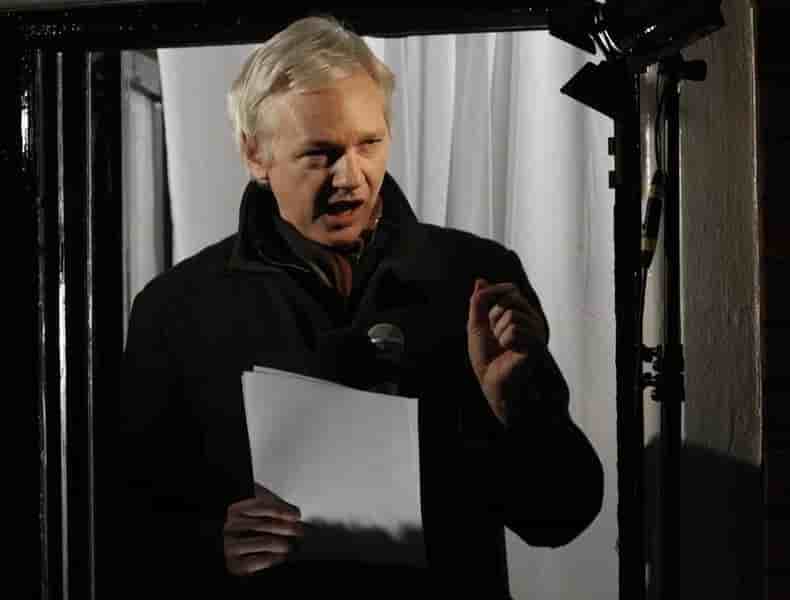 Julian assange, fondateur de wikileaks, demande asile a la france