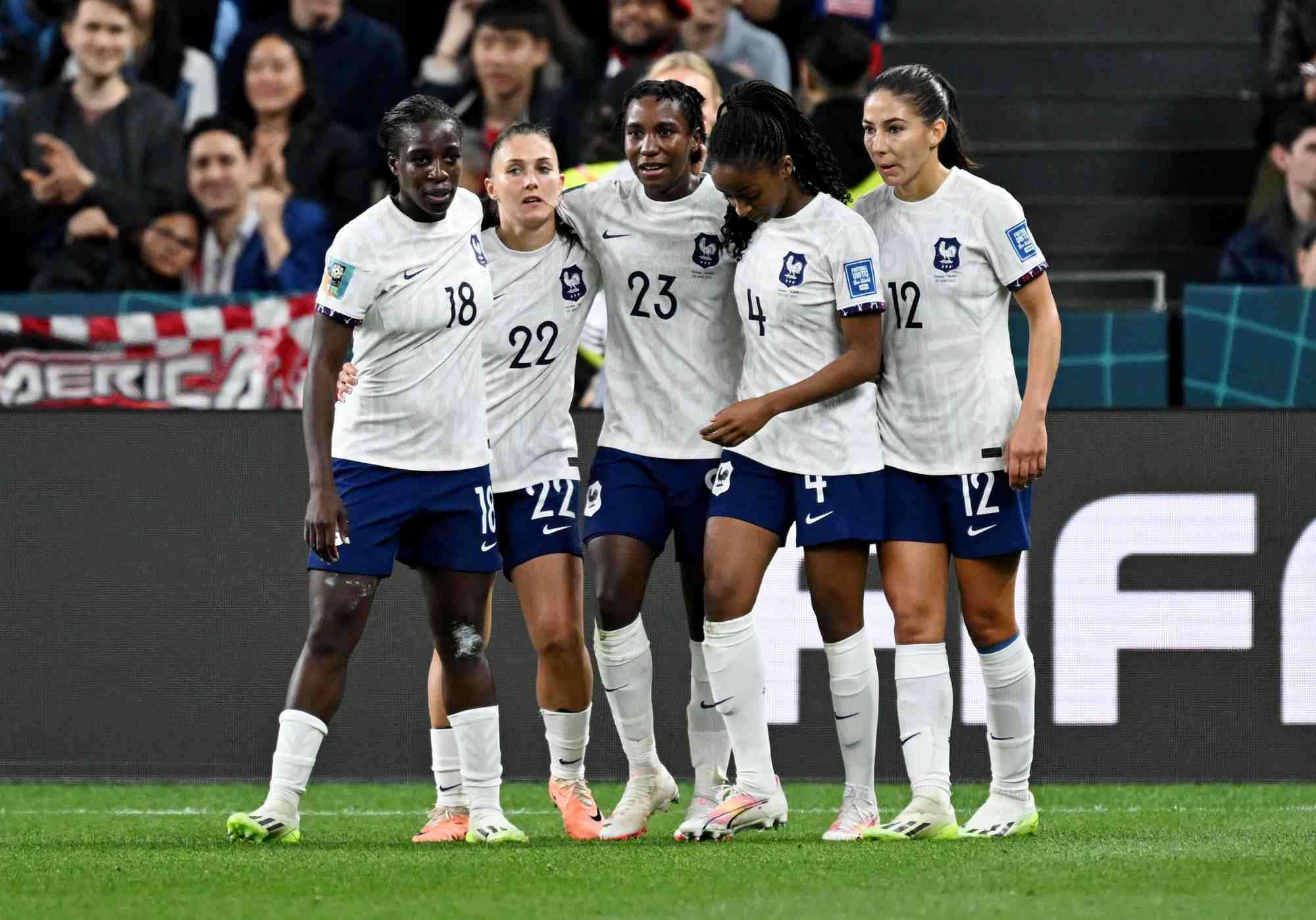 L'equipe feminine de football francaise durant le match contre le panama