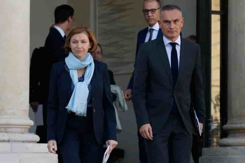 Le gouvernement va mener une "reflexion" sur le service national