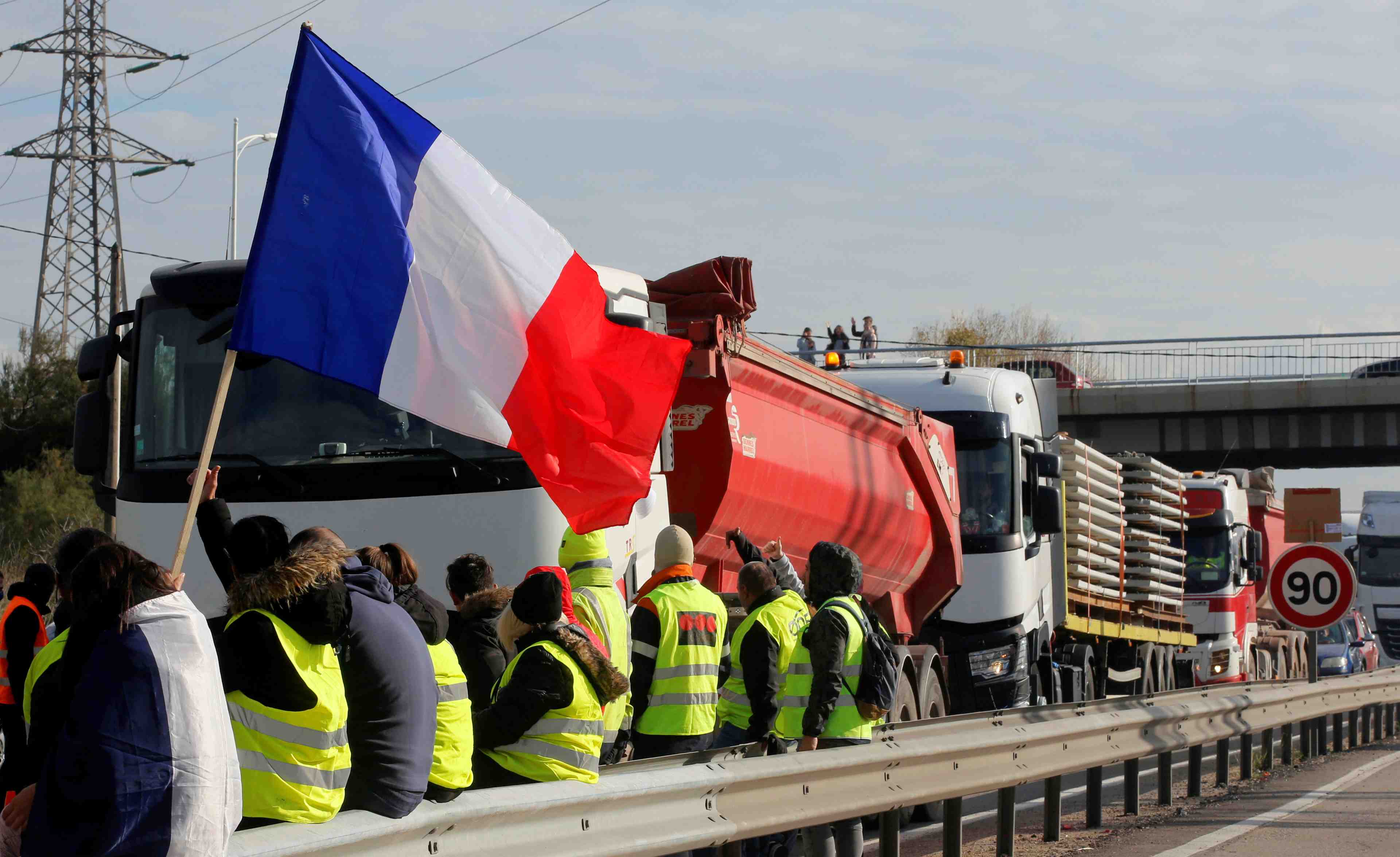 Le maire exclut tout "geste" pour les "gilets jaunes"