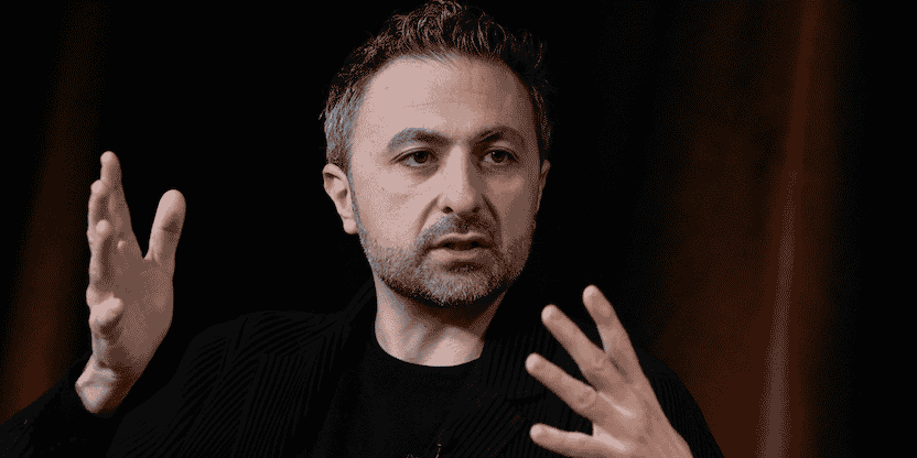 Mustafa Suleyman choisi par Microsoft pour devenir directeur général de sa division IA.