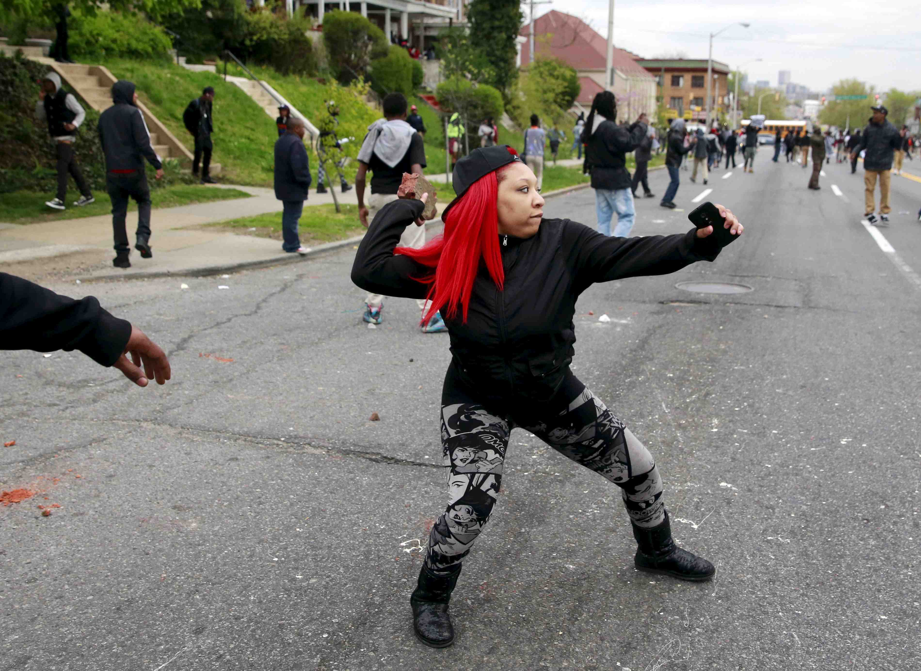 Incidents apres les funerailles d'un jeune noir a baltimore