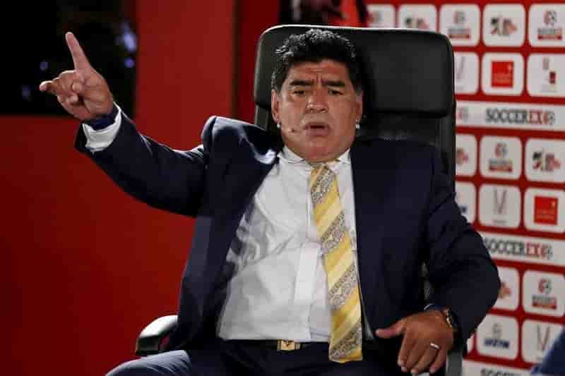 Maradona veut combattre la "mafia" au sein de la fifa