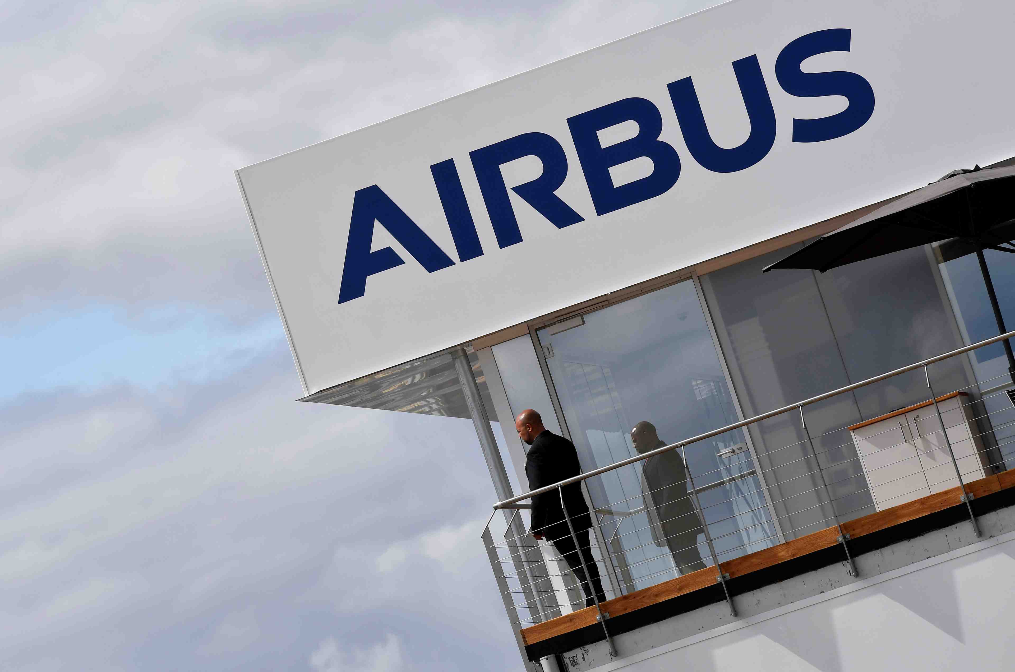 Des chinois derriere les commandes anonymes d'airbus, selon des sources