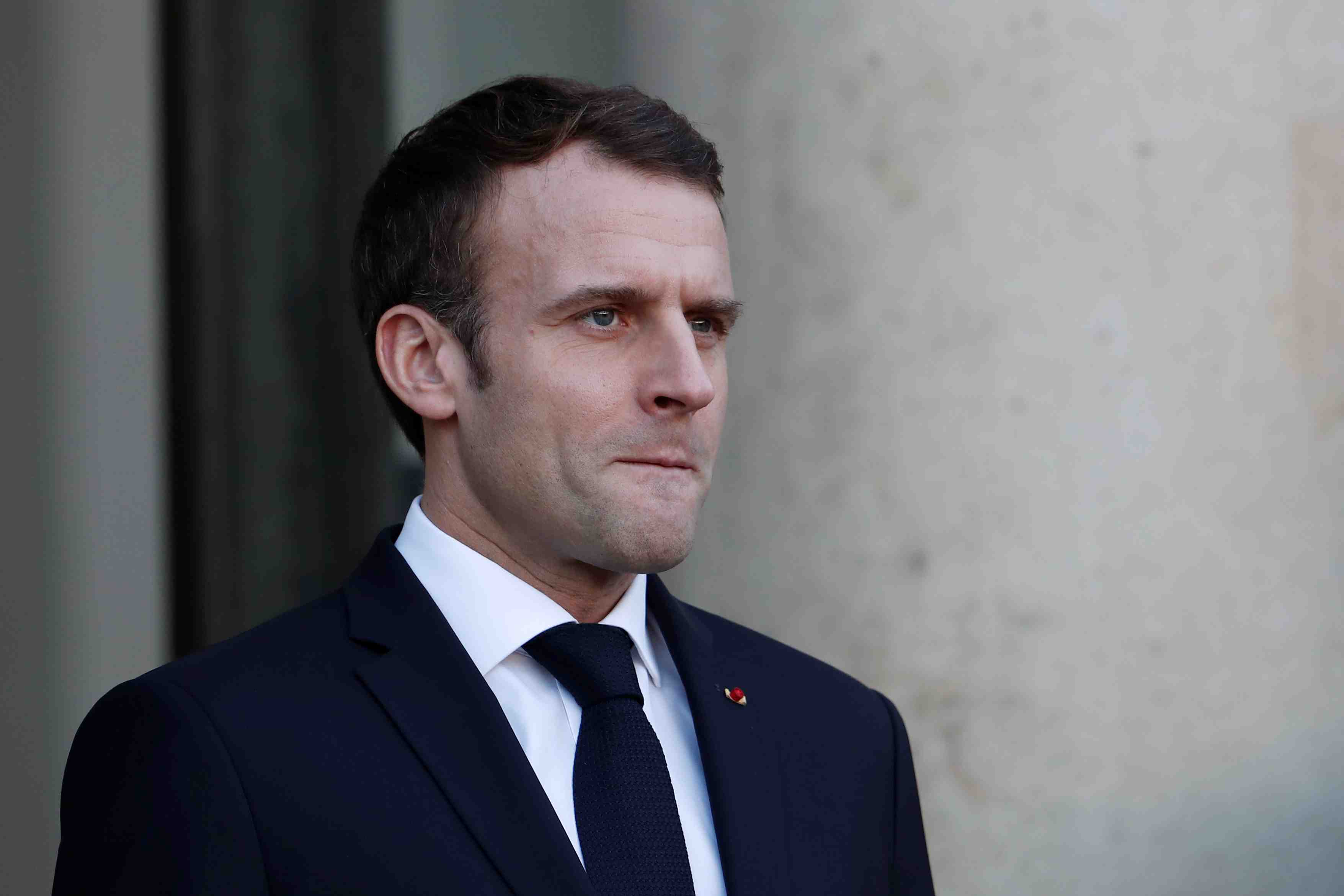Macron appelle les francais a accepter "la realite"