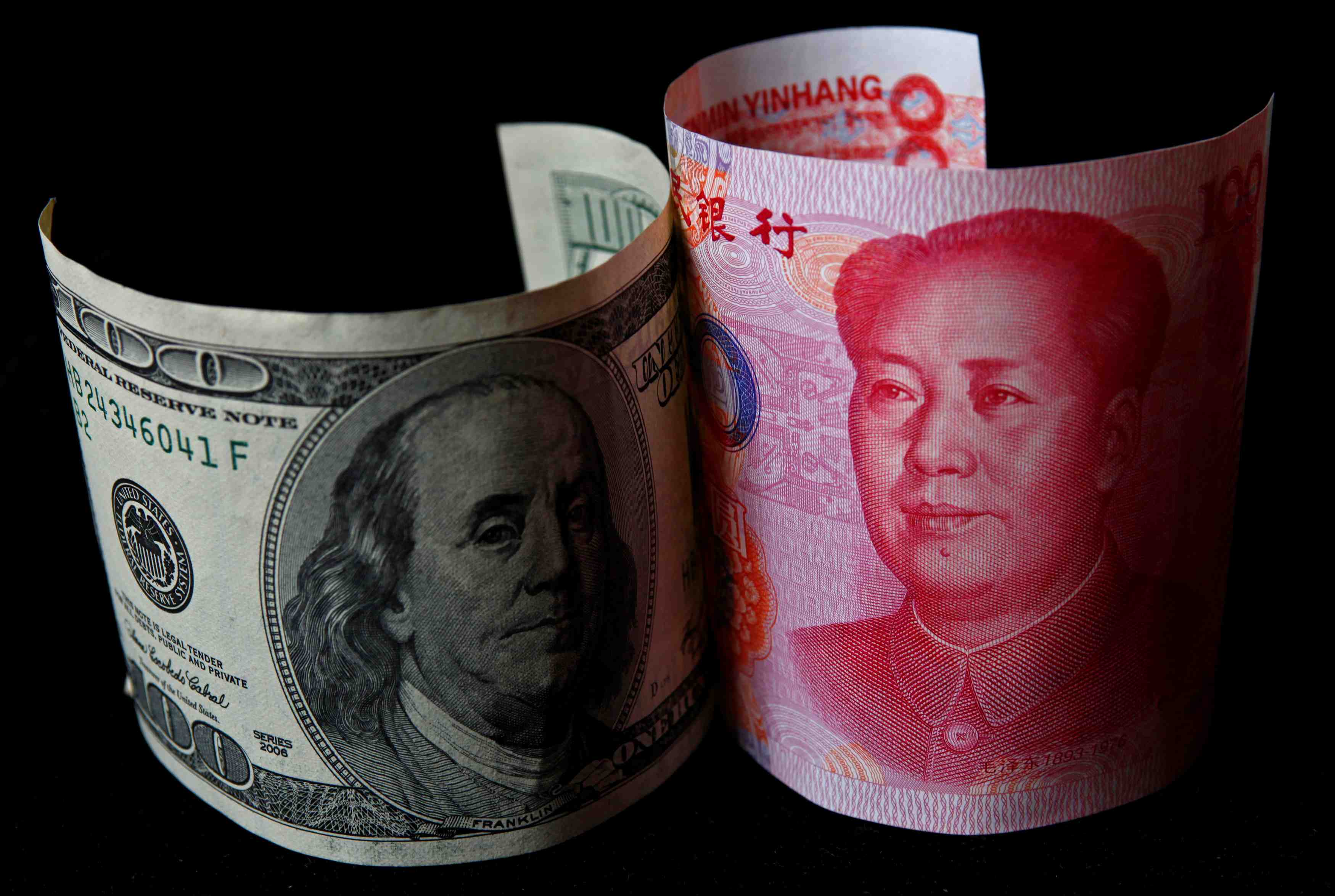 Le personnel diplomatique us peut-etre banni d'entree au xinjiang