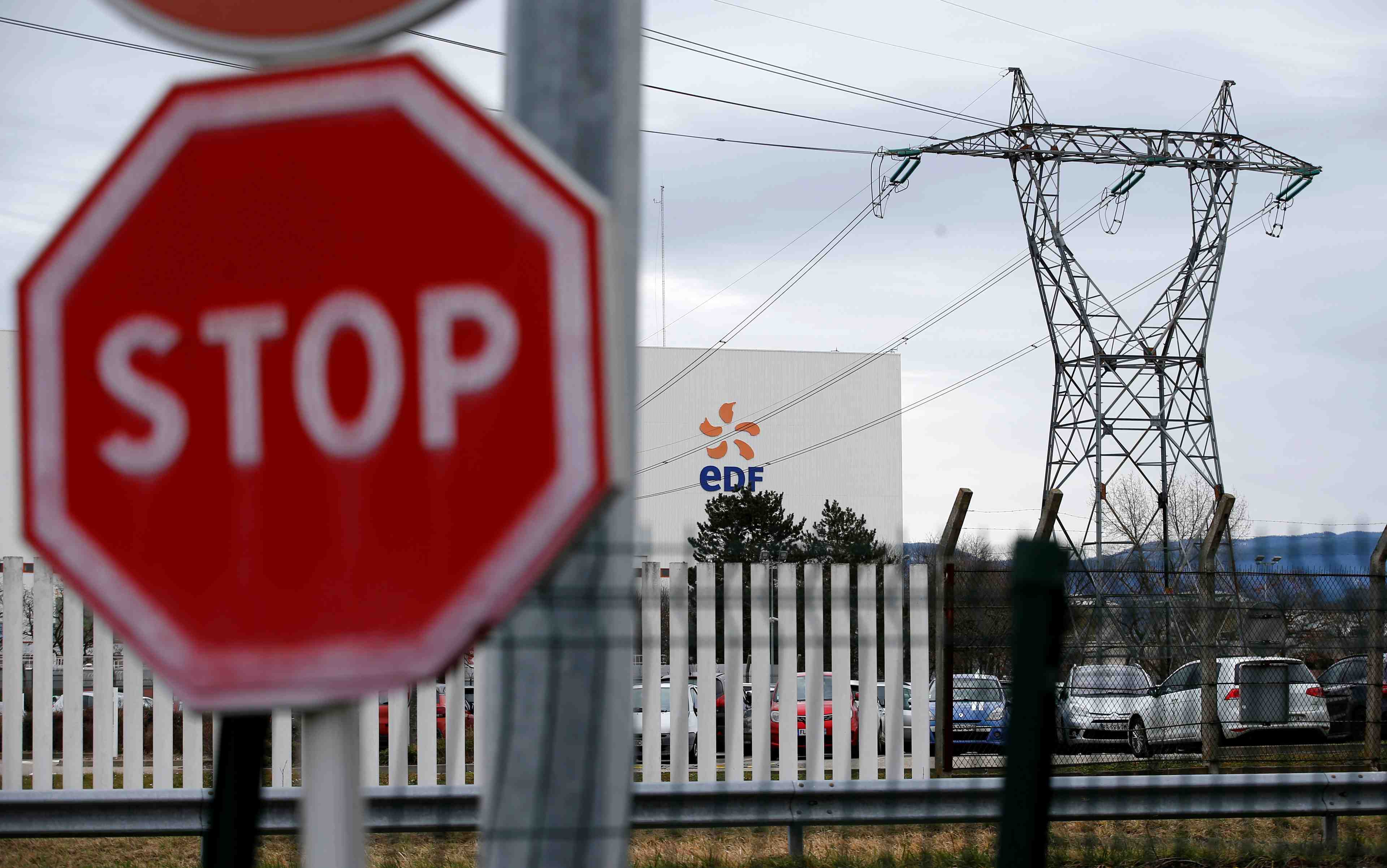 Edf arrete fessenheim, doyenne des centrales nucleaires francaises