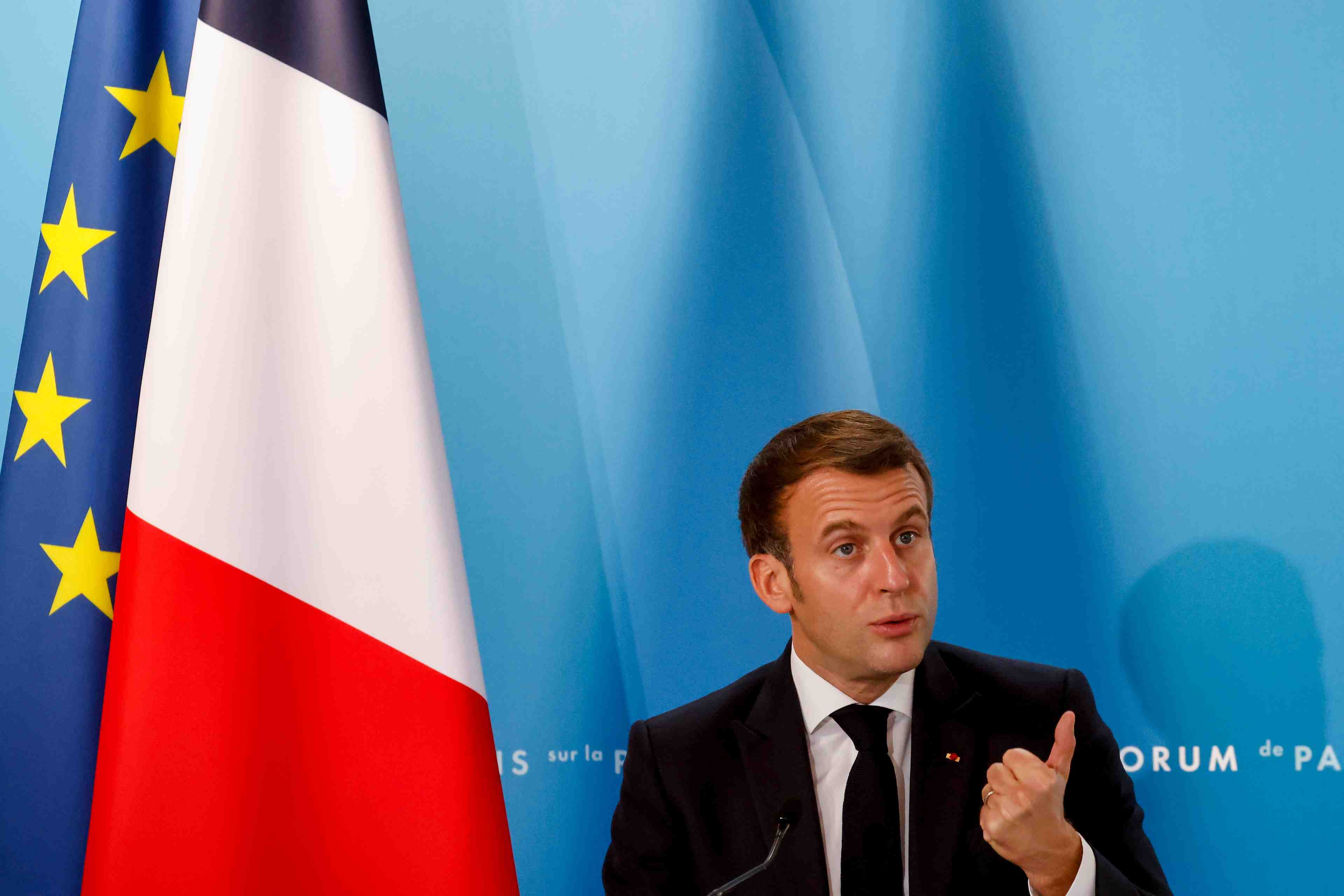 Coronavirus: le confinement va durer, macron va parler