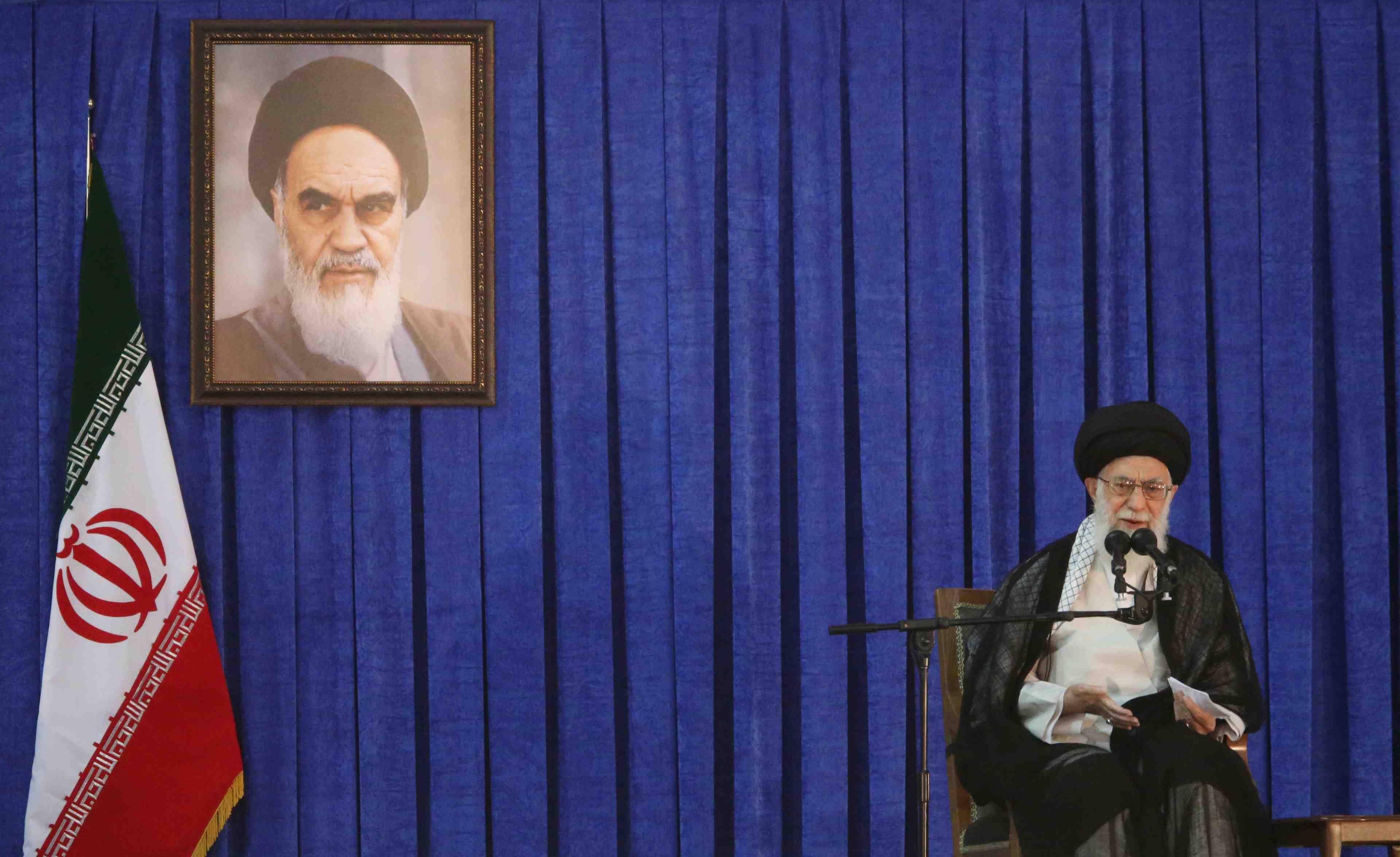 Nucleaire: l'iran attend des actes, pas des paroles, dit khamenei