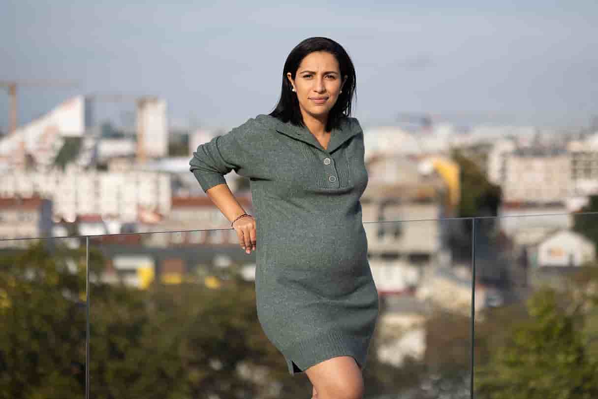 Sarah El Haïry, ministre déléguée chargée de l'Enfance, de la Jeunesse et des Familles, a été battue par Fabrice Roussel, candidat du Nouveau Front populaire, de plus de 2.000 voix.
