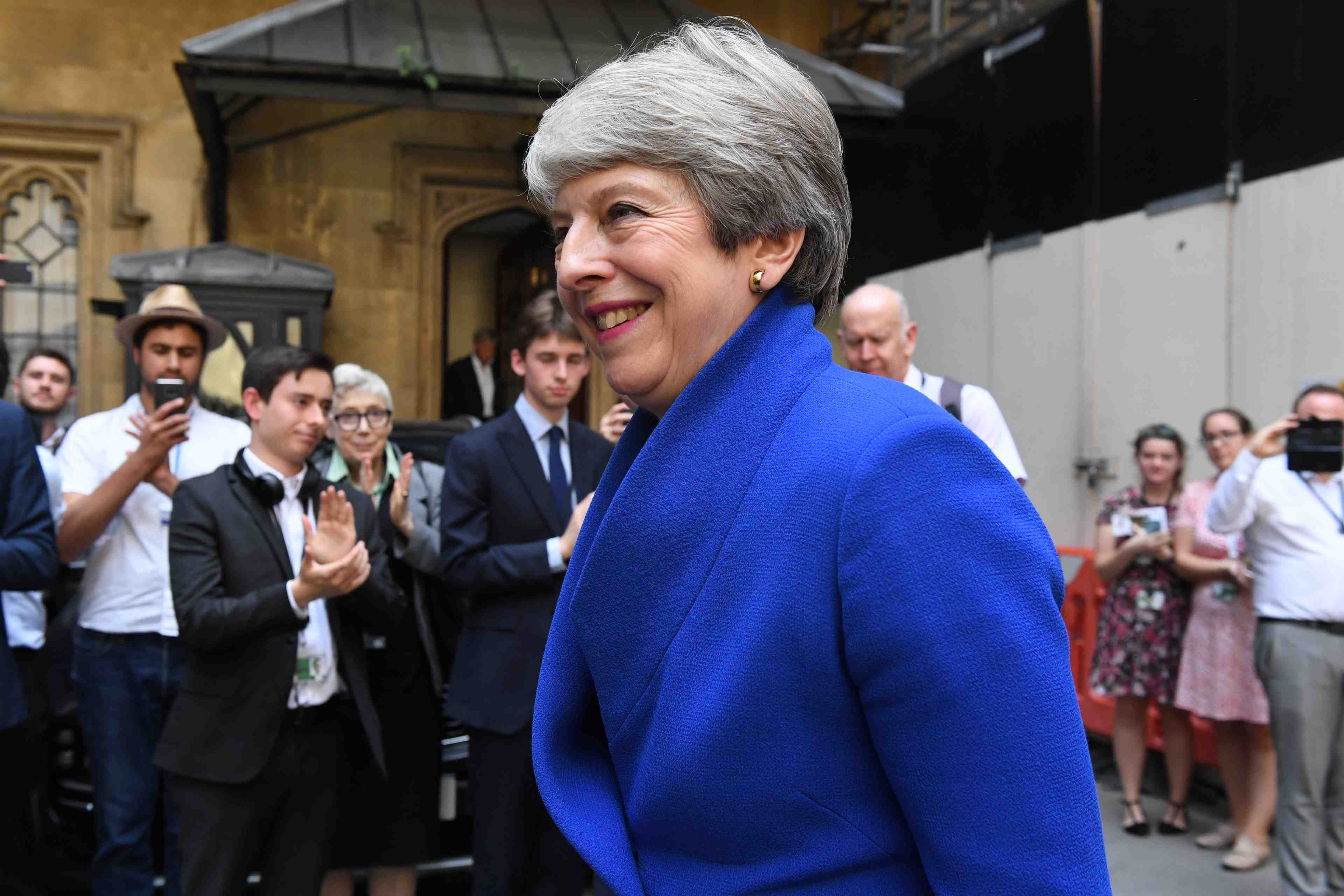 Theresa may a remis sa demission a la reine elizabeth