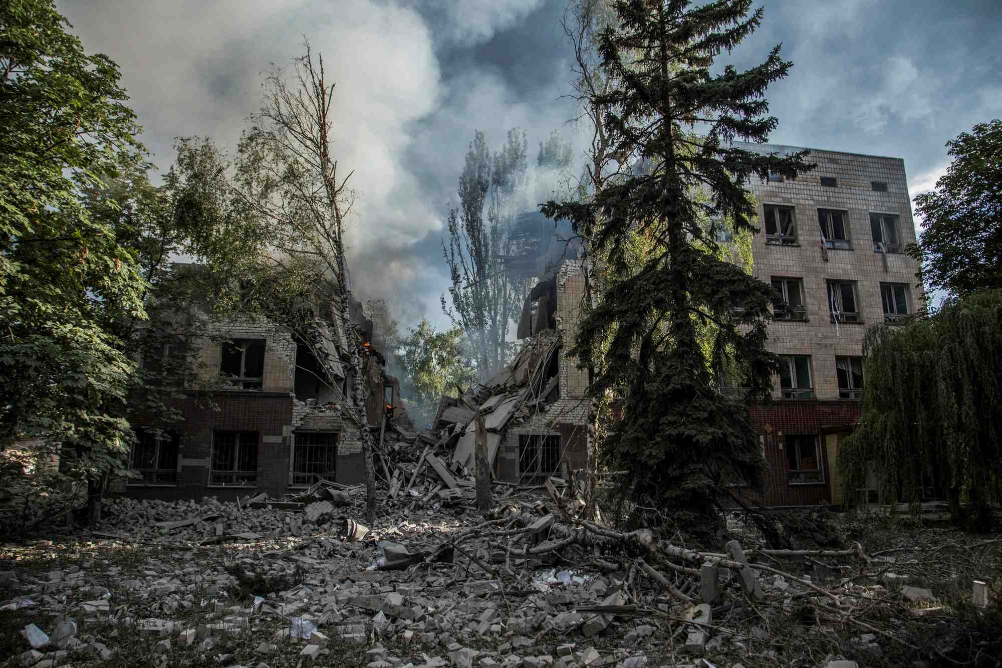 Ukraine: les autorites demandent aux civils d'evacuer de toute urgence la ville de lisichansk