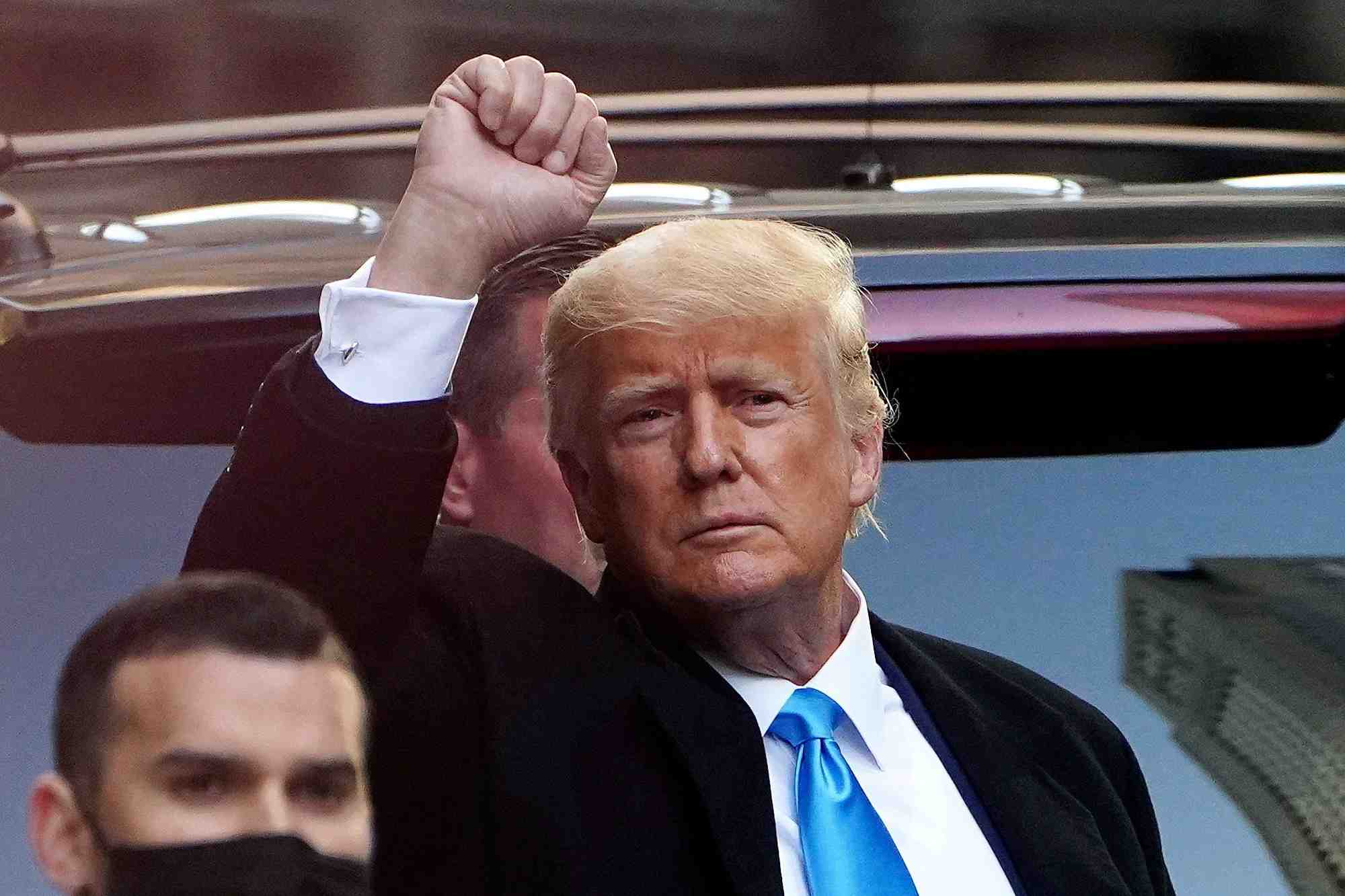 Usa: trump dit aux donateurs republicains qu'il les aidera a gagner le congres en 2022
