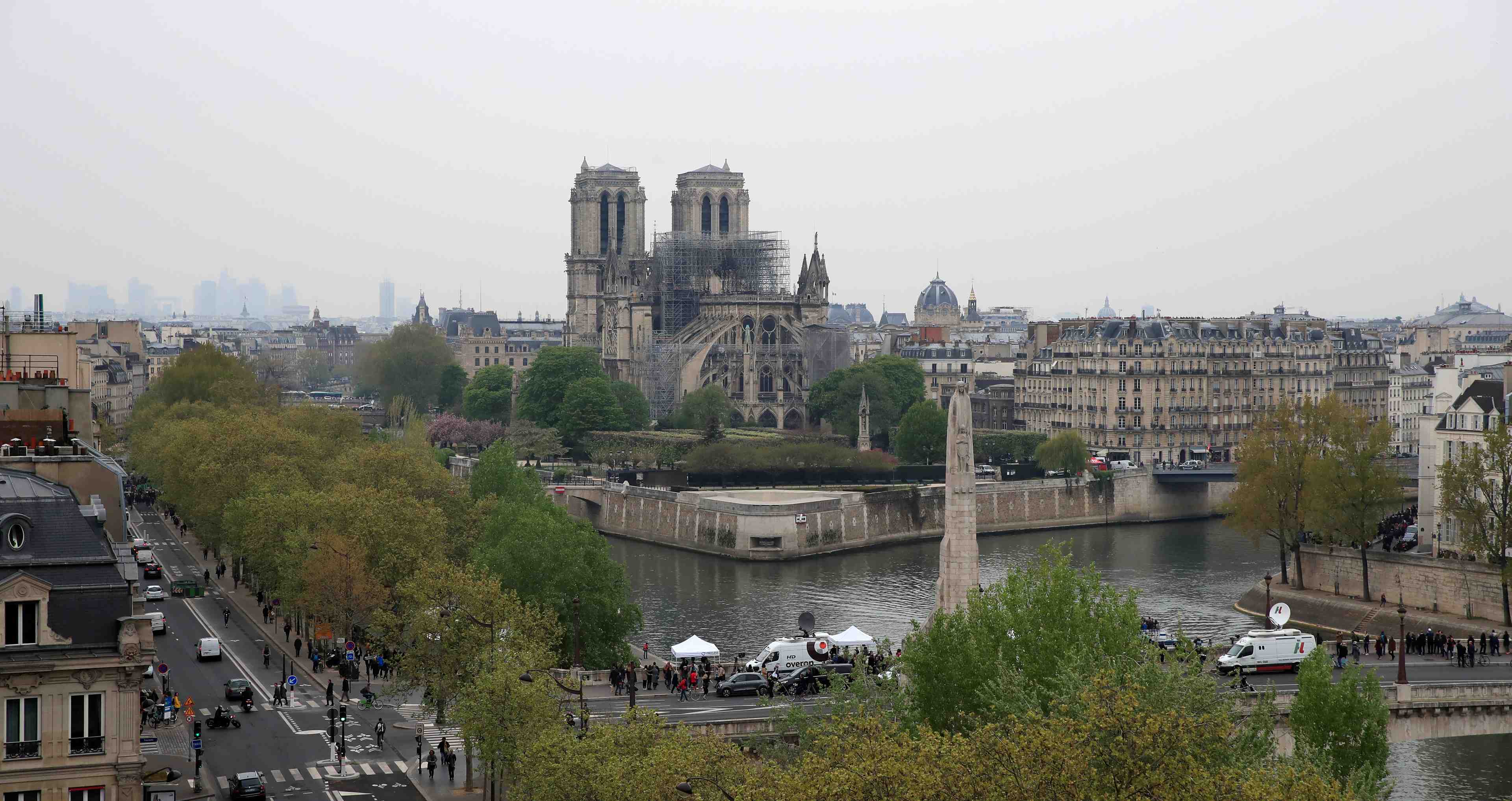 Vinci appelle a une union du btp pour reconstruire notre-dame