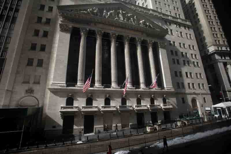 Le dow jones finit en hausse
