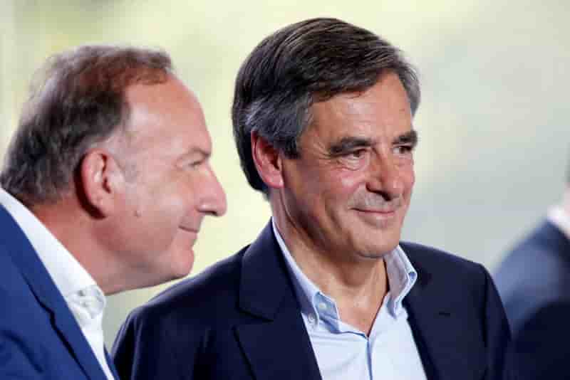Francois fillon decline son programme economique devant le medef