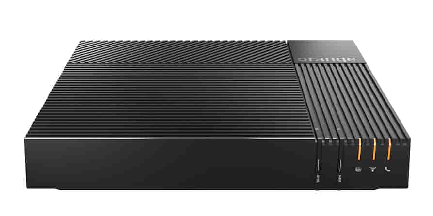 La nouvelle box voit son débit maximal porté à 2 Gigabits par seconde pour suivre l'augmentation de la capacité du réseau - notamment avec le déploiement de la fibre - et du nombre de terminaux connectés simultanément dans les foyers.